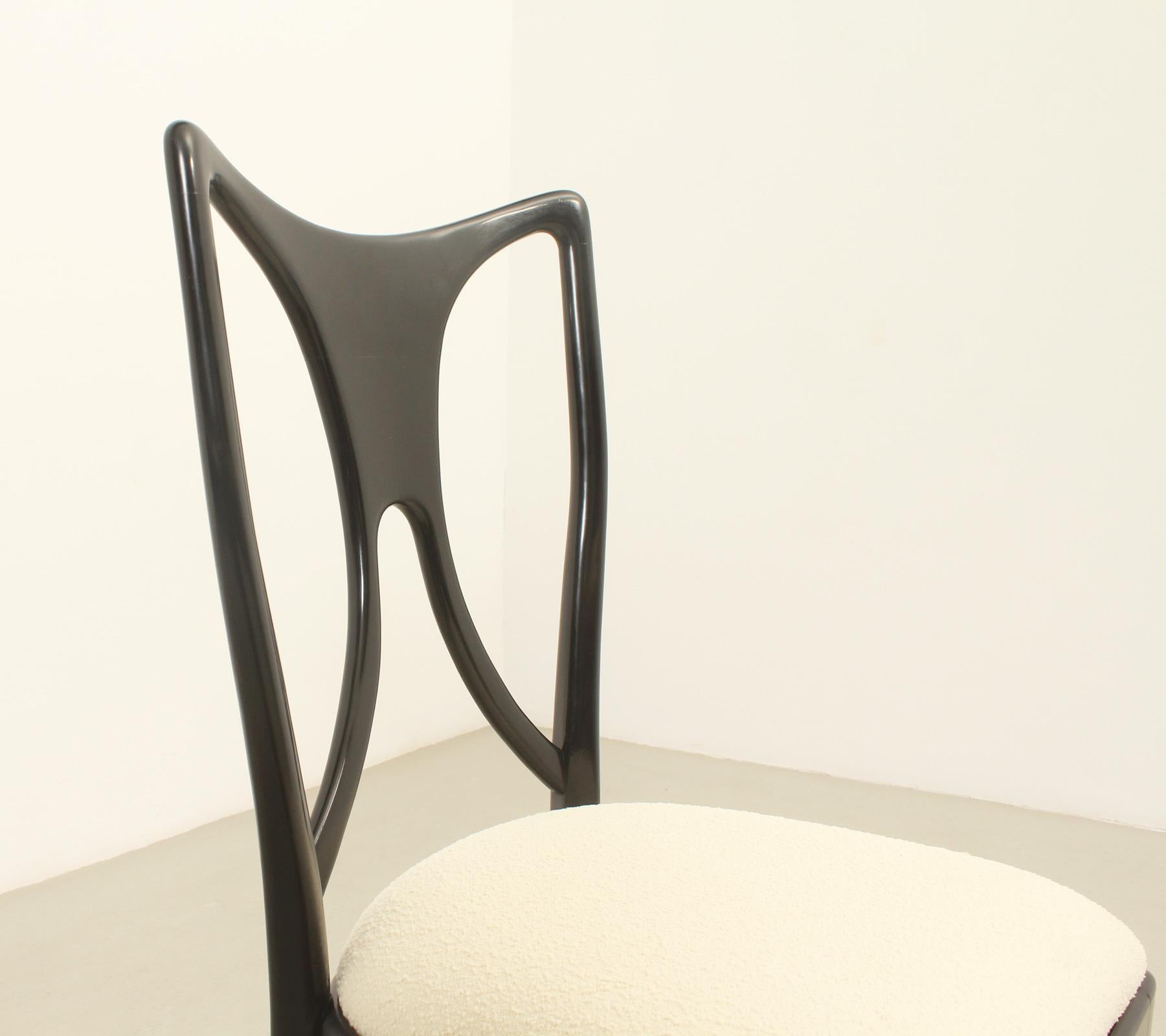 Ensemble de huit chaises de salle à manger attribuées à Guglielmo Ulrich, Italie, années 1940 en vente 5