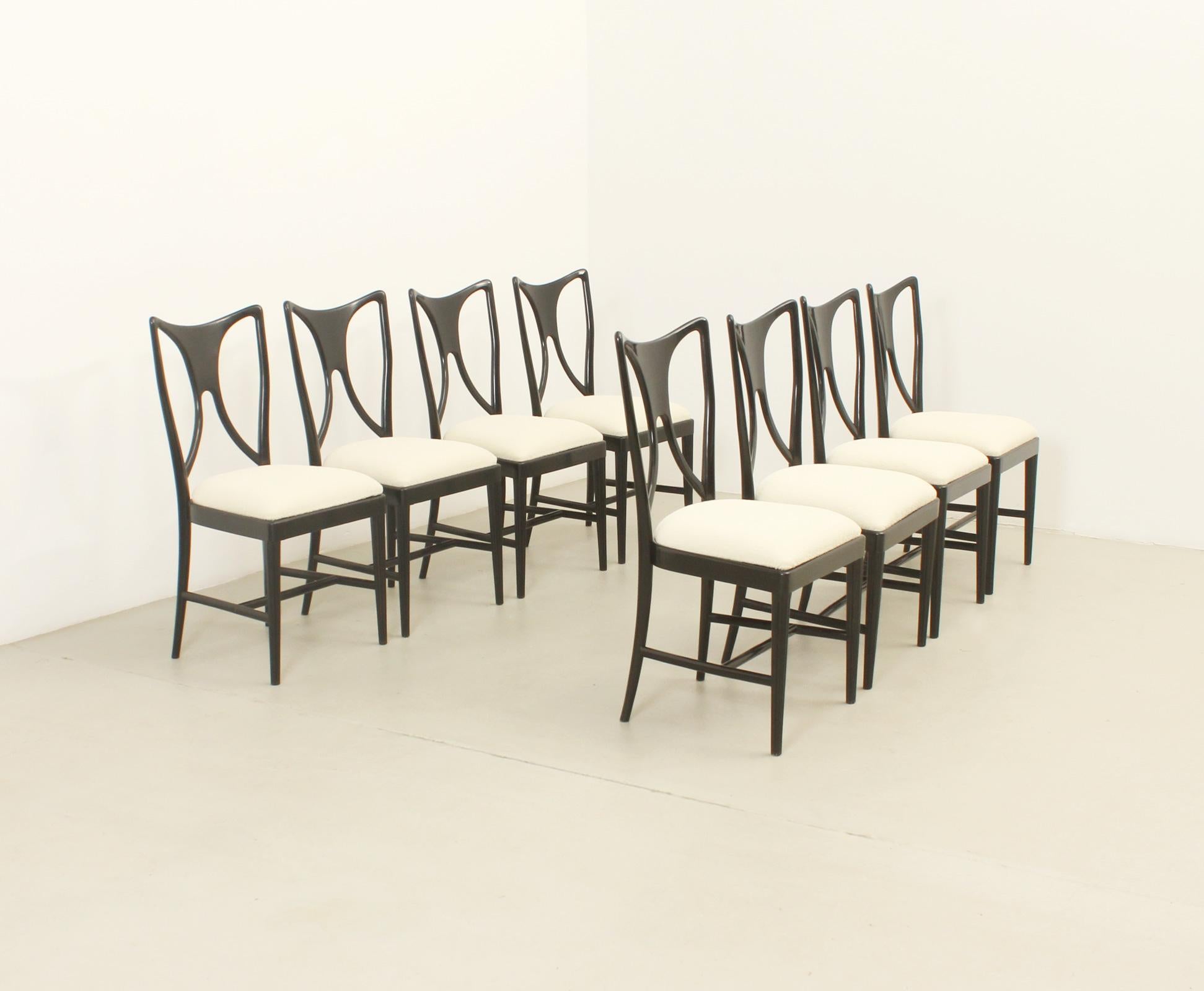Ensemble de huit chaises de salle à manger attribuées à Guglielmo Ulrich, Italie, années 1940 Bon état - En vente à Barcelona, ES