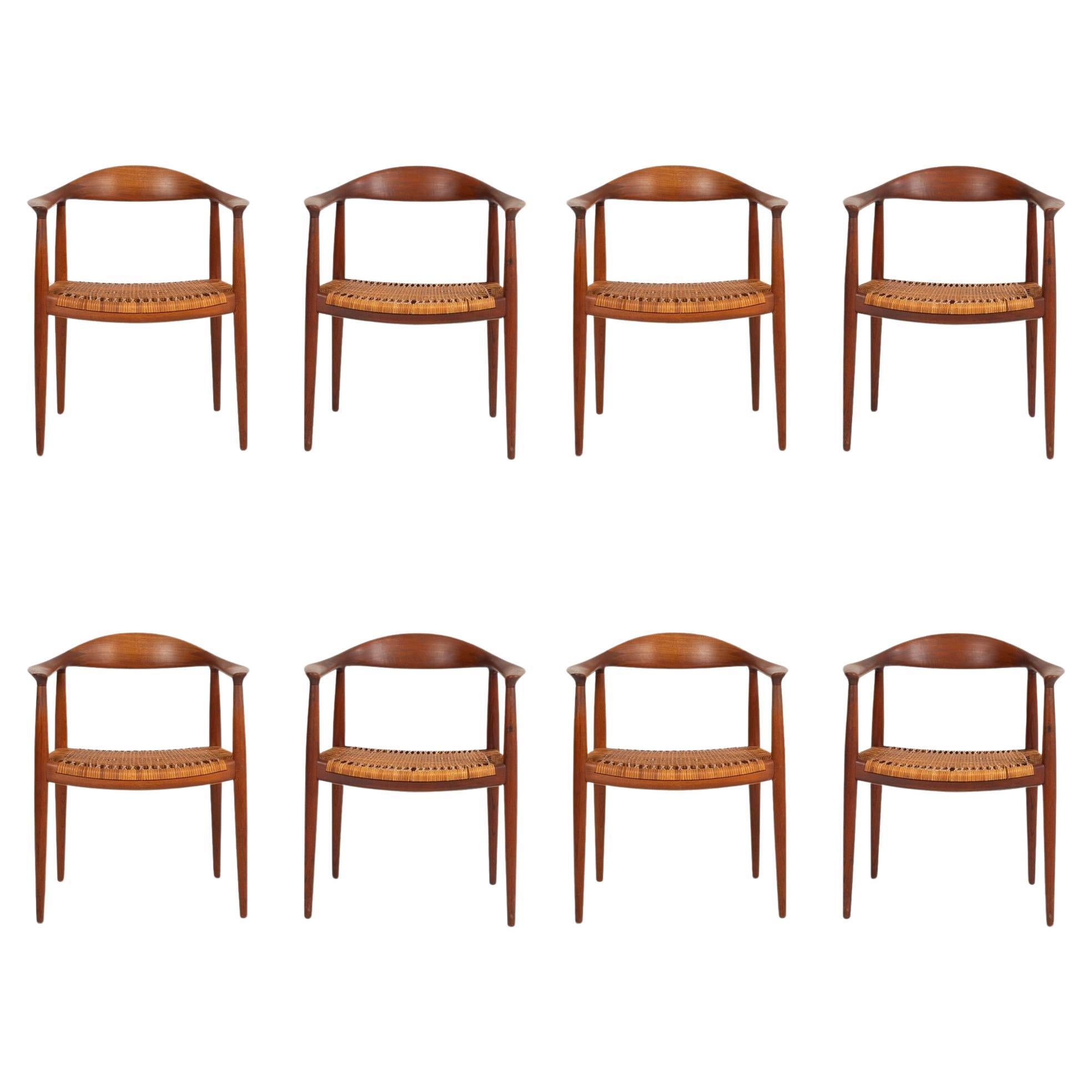 Ensemble de huit chaises de salle à manger "Round" de Hans Wagner en teck en vente