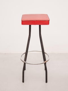 Satz von acht hohen Barhockern, rot, schwarz und braun, 1960er Jahre