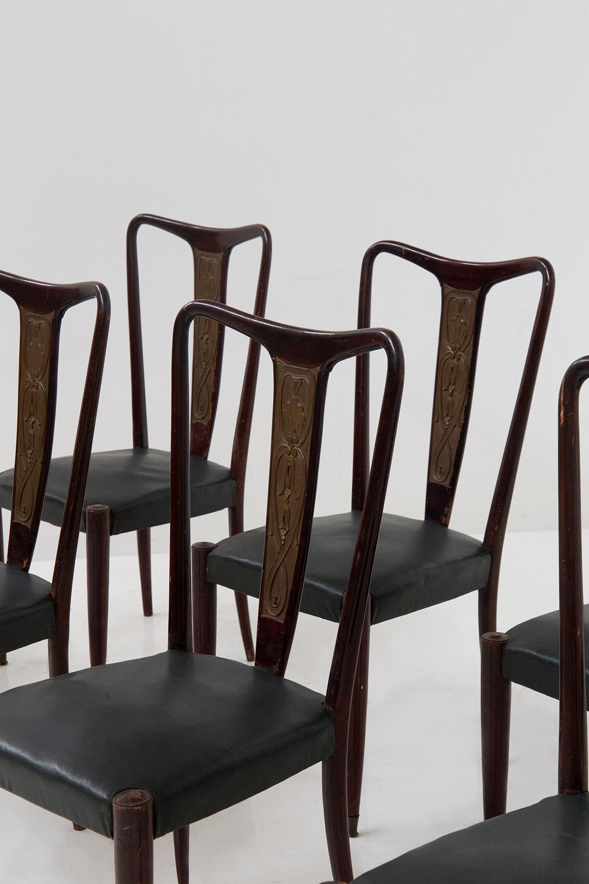 Set of eight high quality vintage Italian chairs in green leather In Good Condition For Sale In Milano, IT