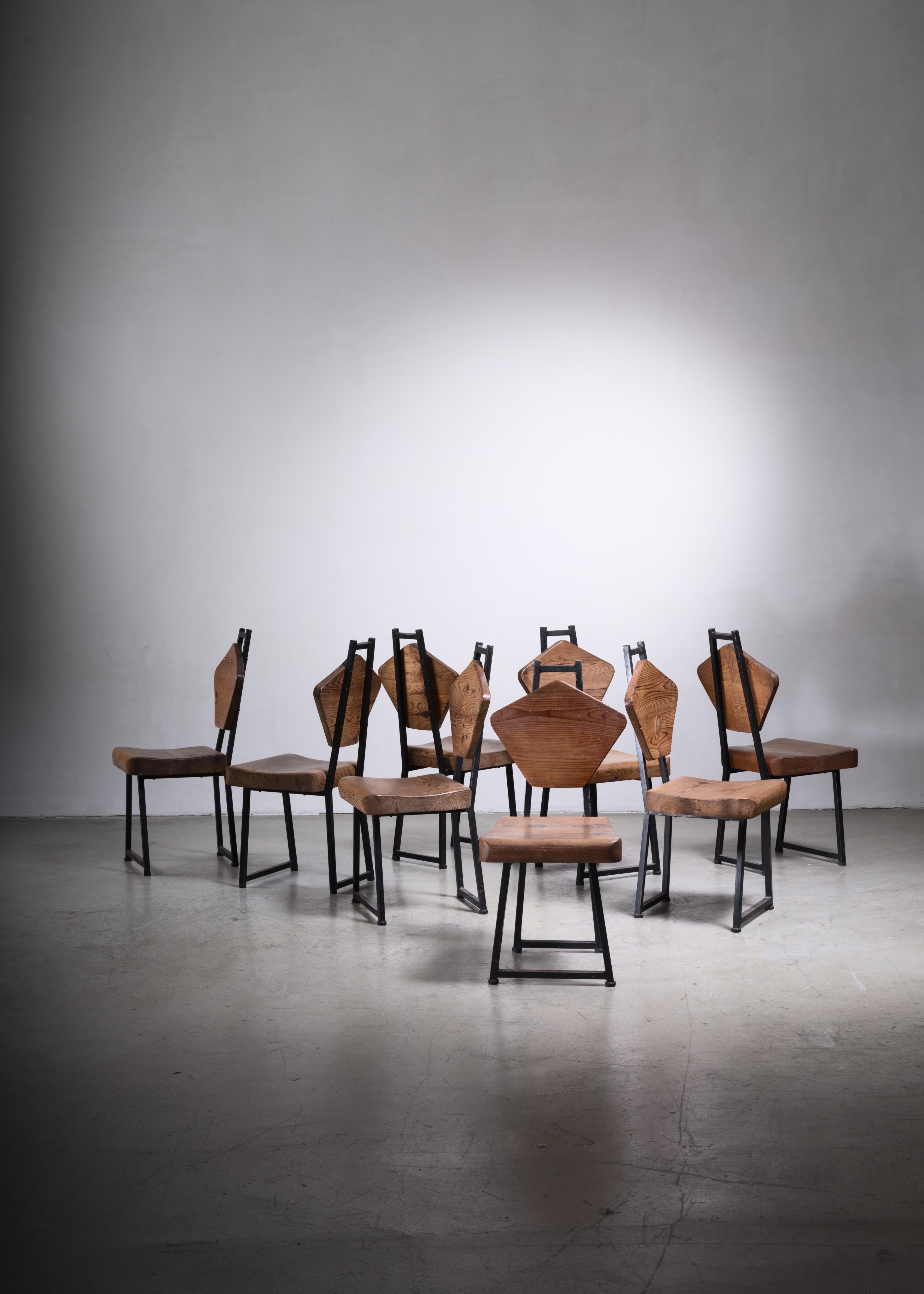 Mid-Century Modern Set of Eight Iron and Pine Dining Chairs, France, 1950s For Sale