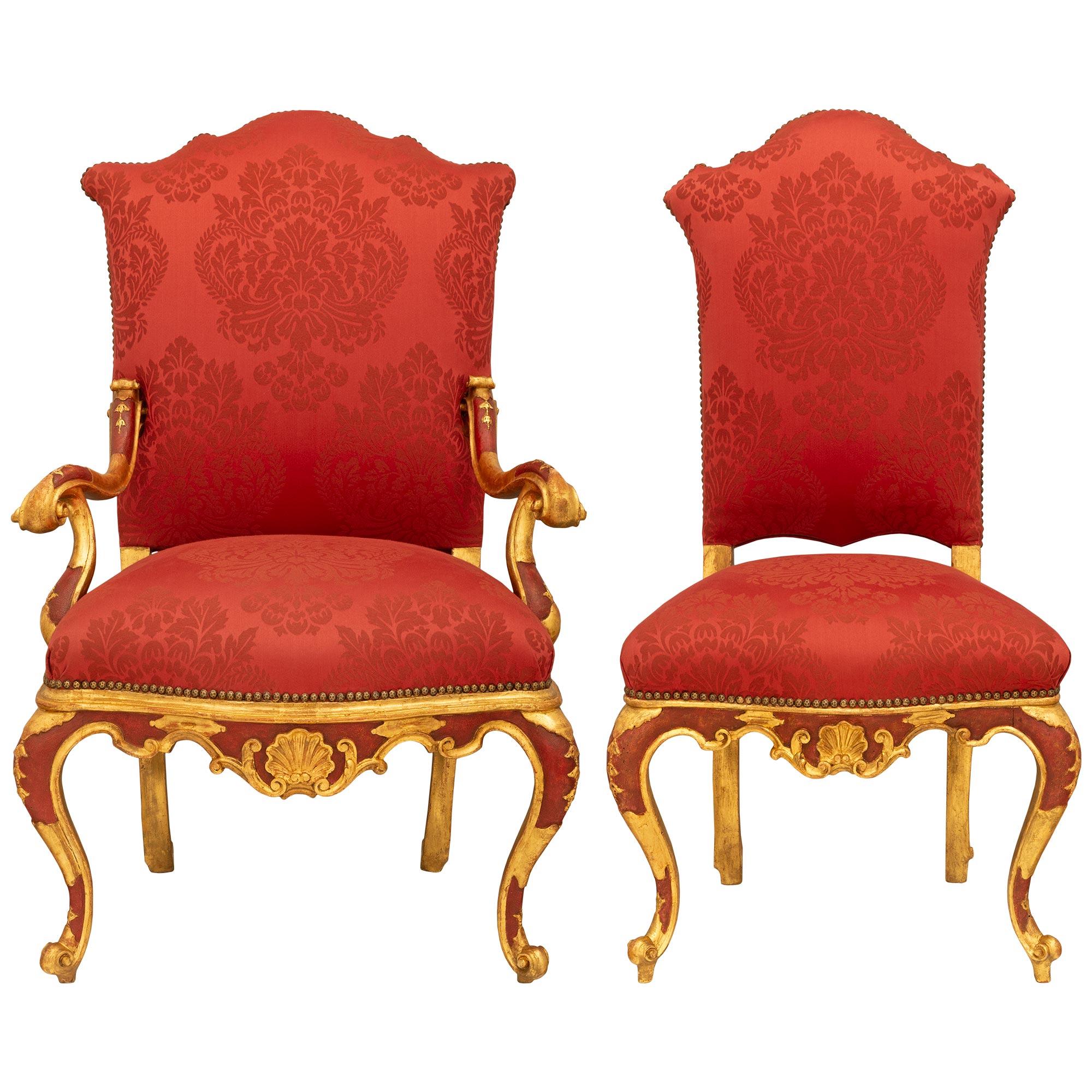 Ensemble de huit chaises de salle à manger italiennes du 18ème siècle de style vénitien en vente 8