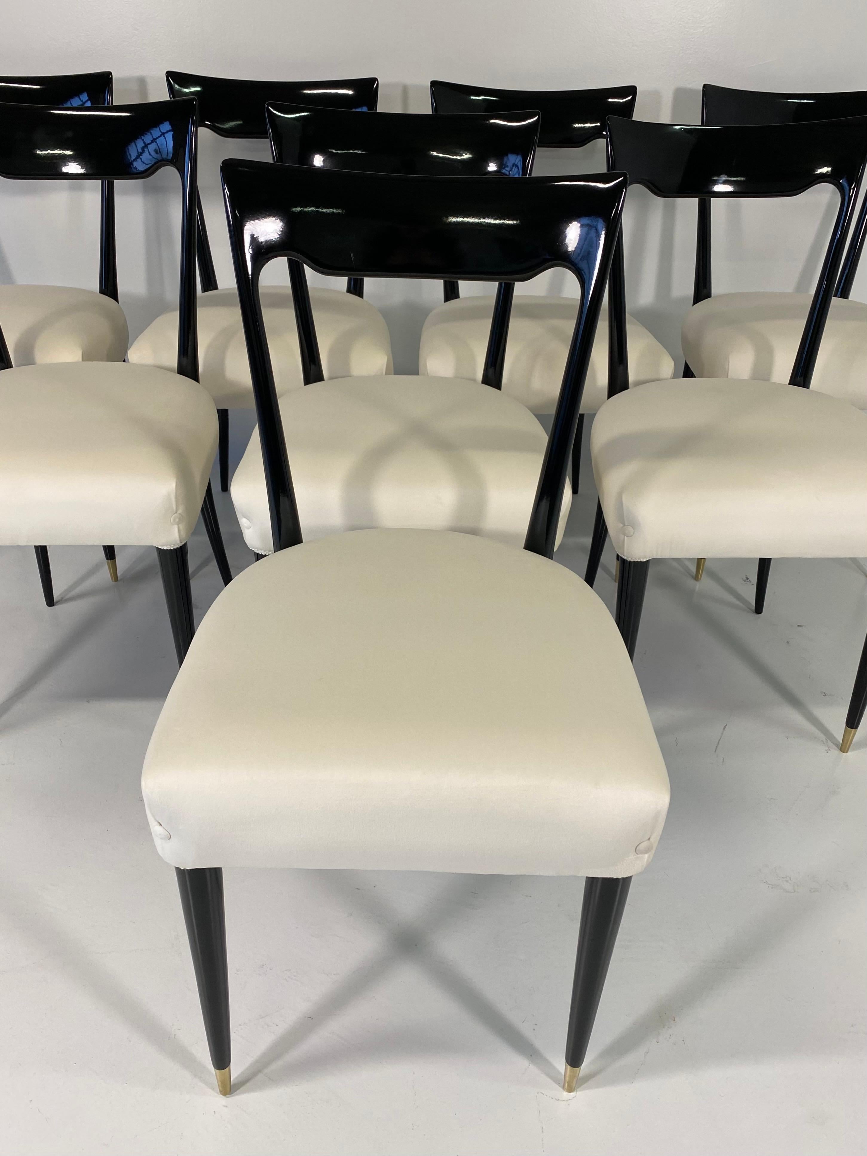 Set of Eight Italian Black and Ivory Dining Chairs, 1950s In Good Condition In Meda, MB