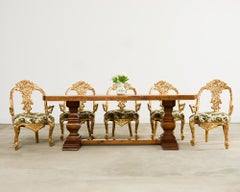Conjunto de ocho sillas de comedor italianas de madera de giltwood imitación bois