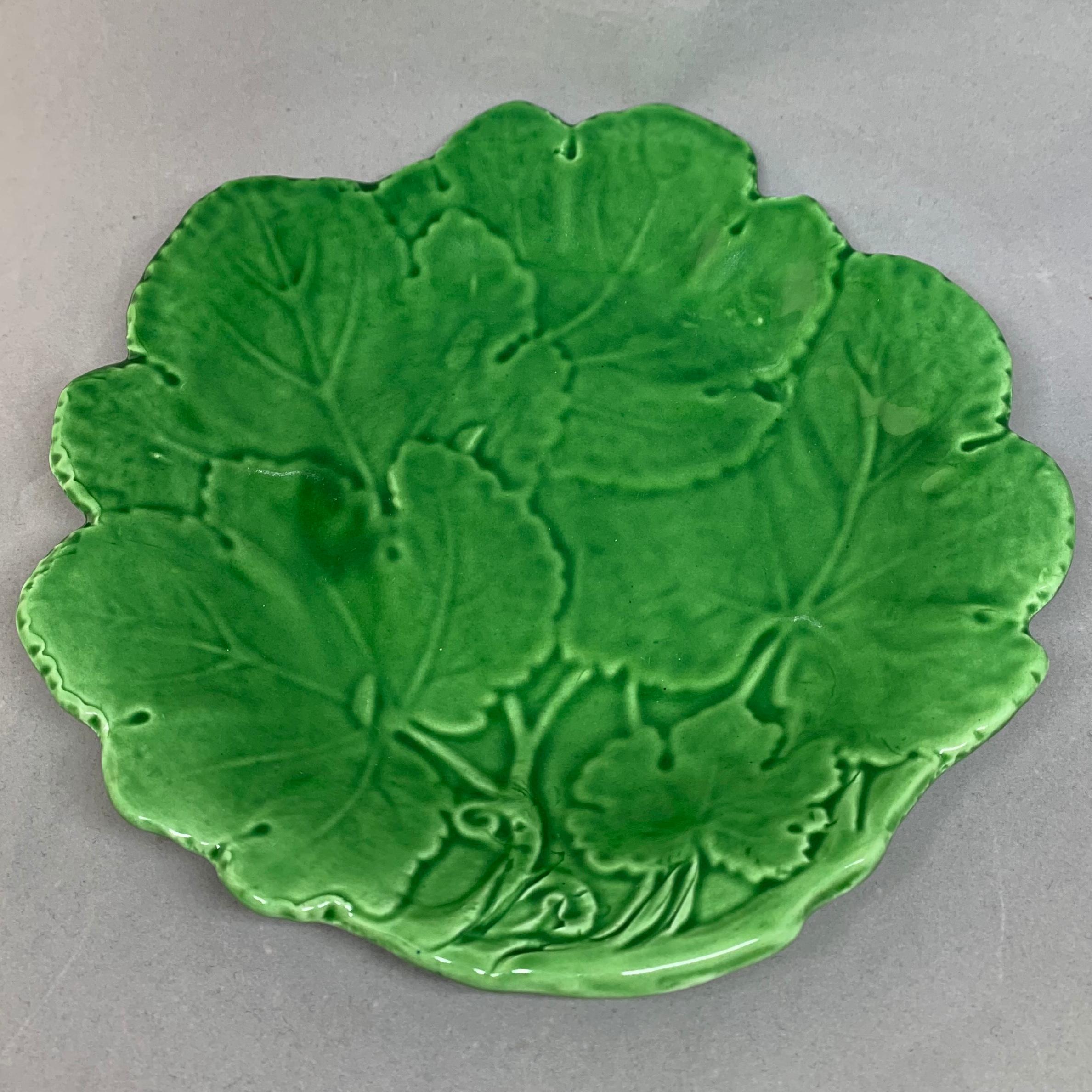 Pottery Set of Eight Italian Green Leaf Plates