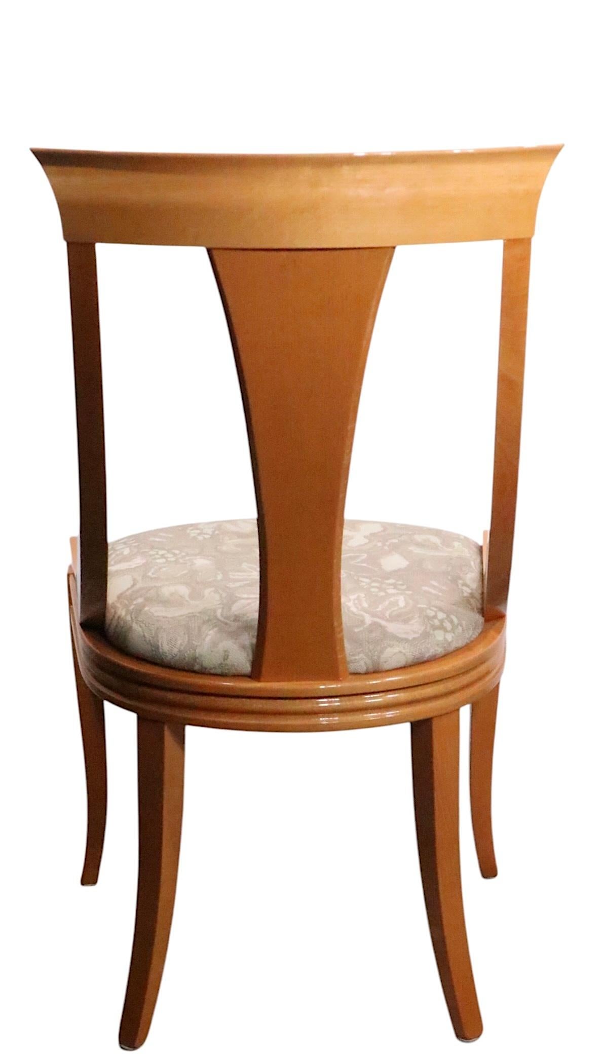 Conjunto de ocho sillas de comedor italianas Klismos de Pietro Costantini para Ello Tapicería en venta