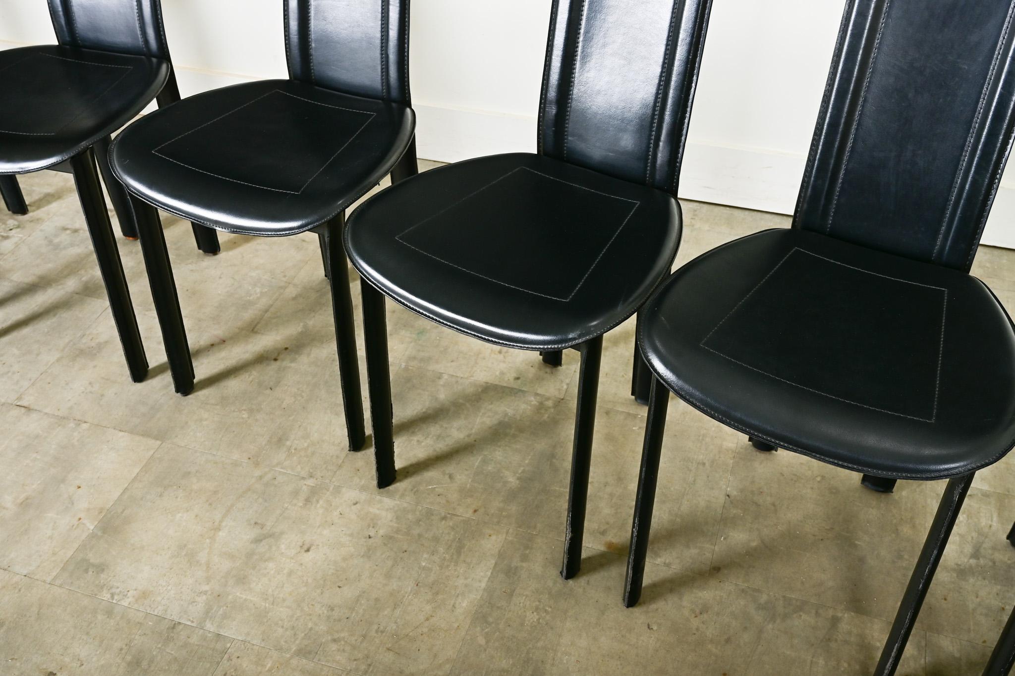 Juego de ocho sillas de comedor postmodernas de cuero italiano en Bueno estado para la venta en Baton Rouge, LA