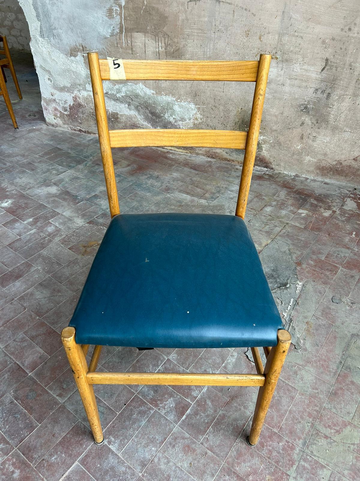 Ensemble de huit chaises de salle à manger italiennes Leggera du milieu du siècle dernier par Gio Ponti pour Cassina en vente 8