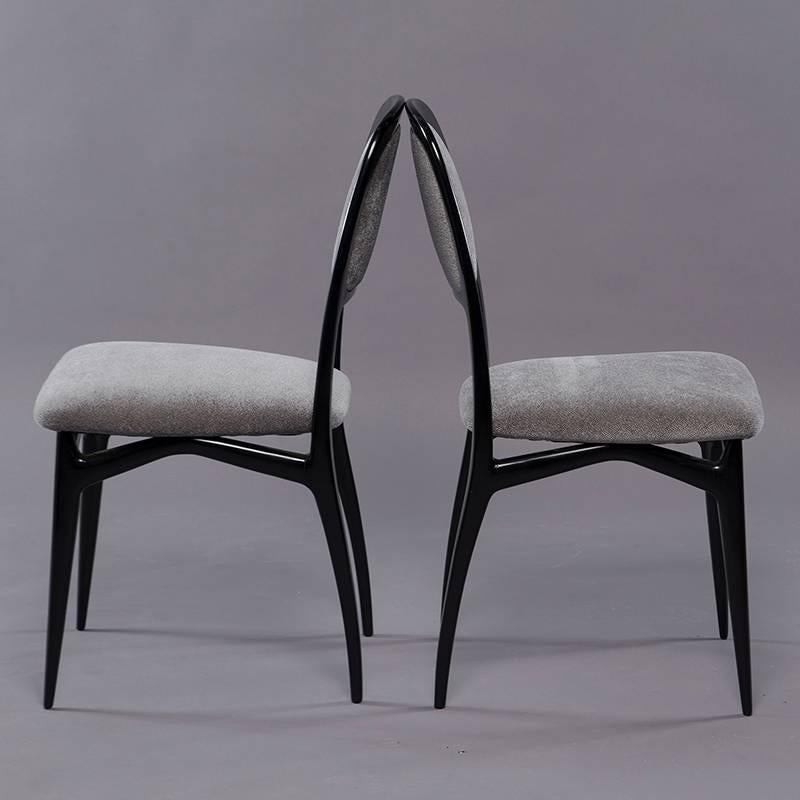 Post-Modern Set of Eight Italian Modernist Black Frame Dining Chairs