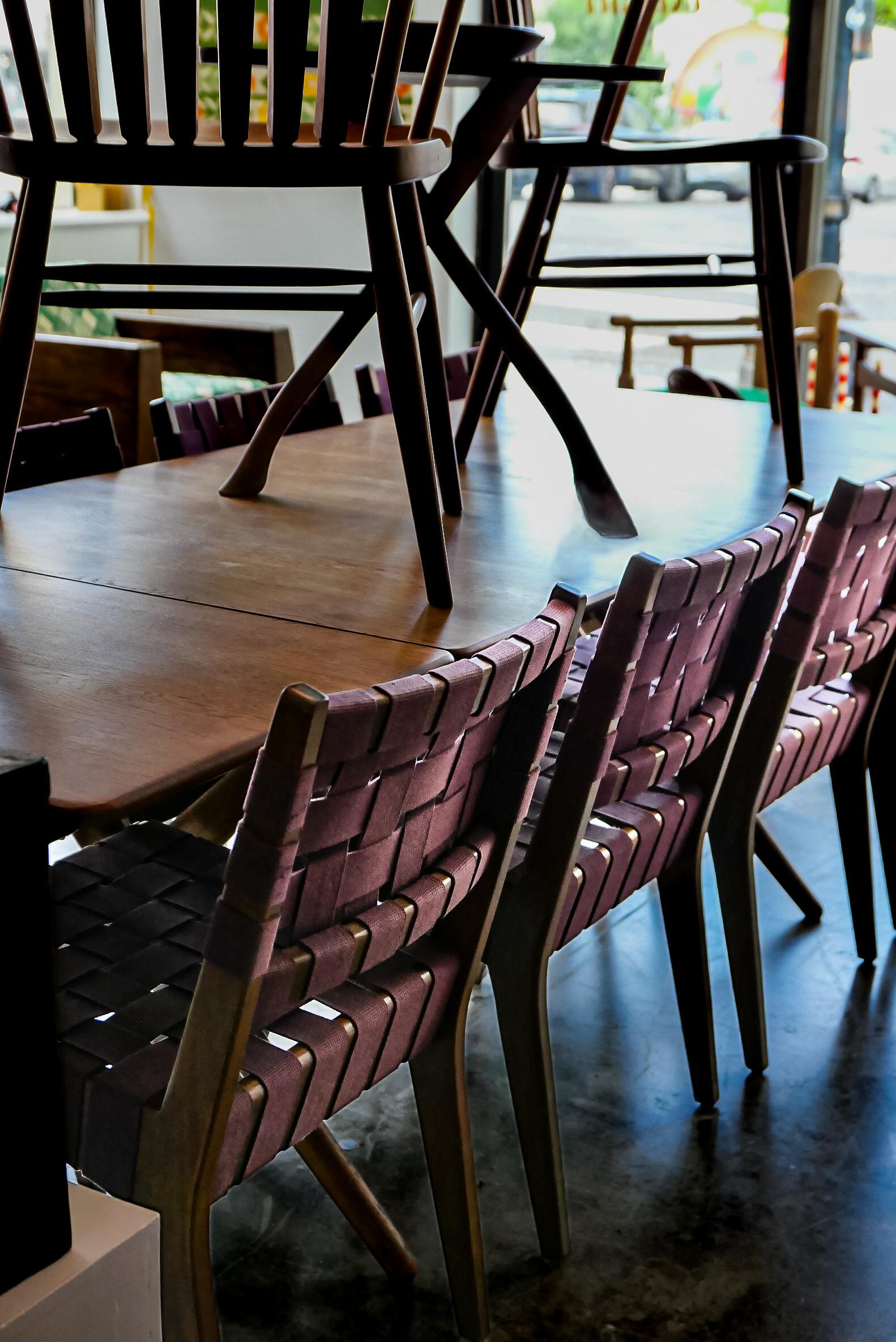 Ensemble de huit chaises d'appoint Jens Risom Bon état - En vente à Portland, OR