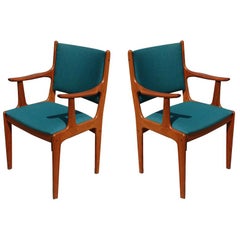 Set of Eight Johannes Andersen for Uldum Mobelfabrik Danish Teak Dining Chairs