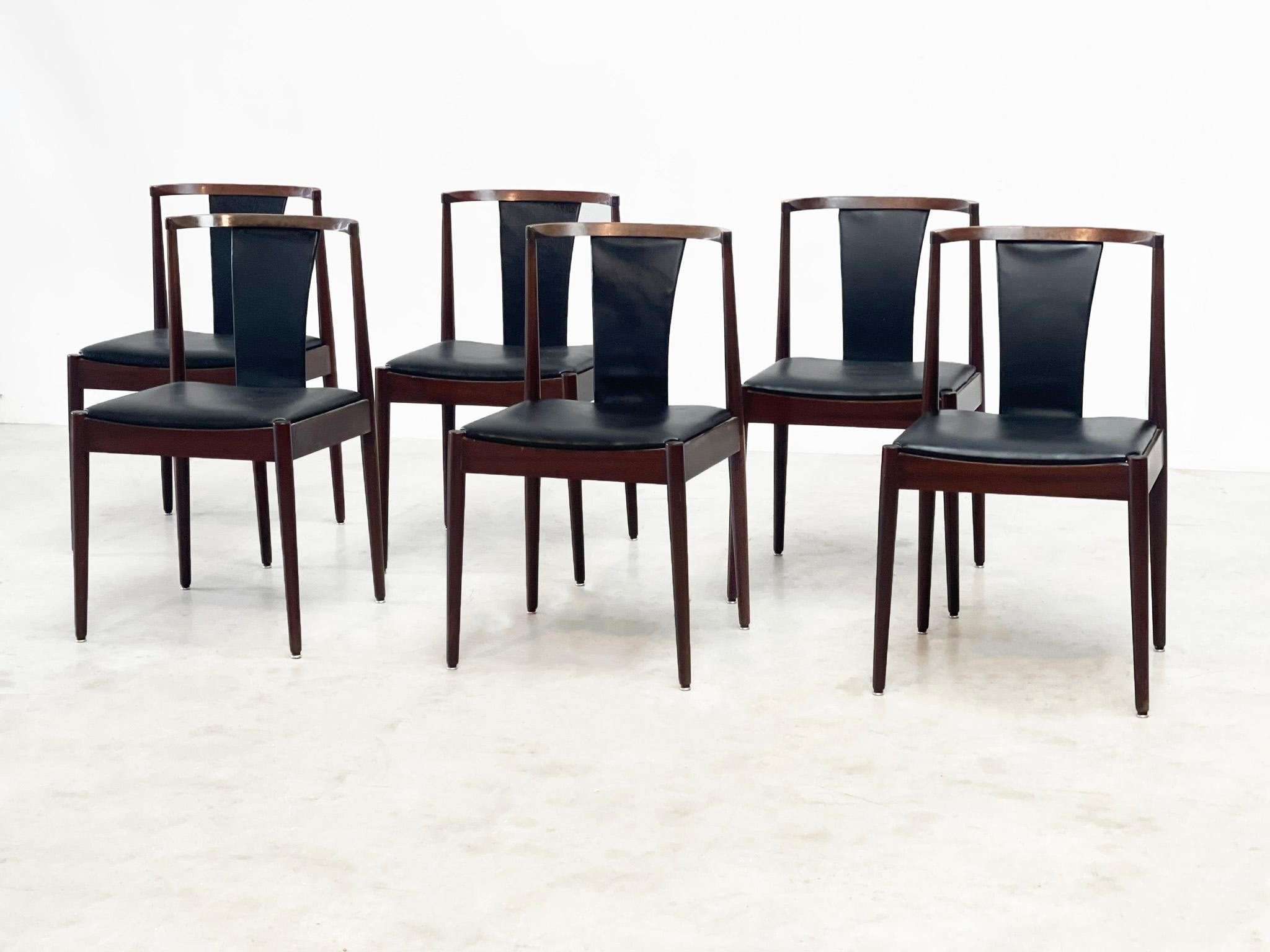 Ensemble de huit chaises de salle à manger Casala Bon état - En vente à Nijlen, VAN