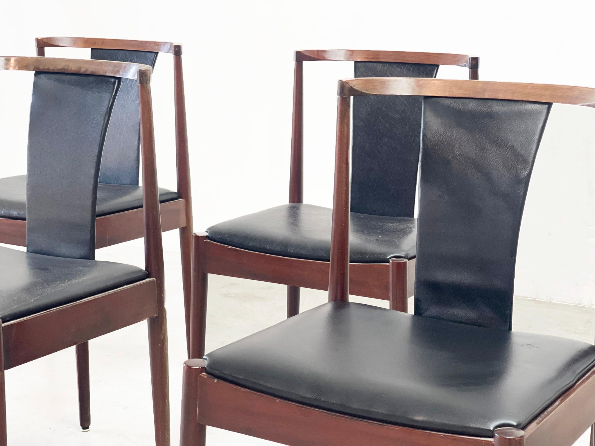 set of eight Leather Casala dining chairs For Sale 1
