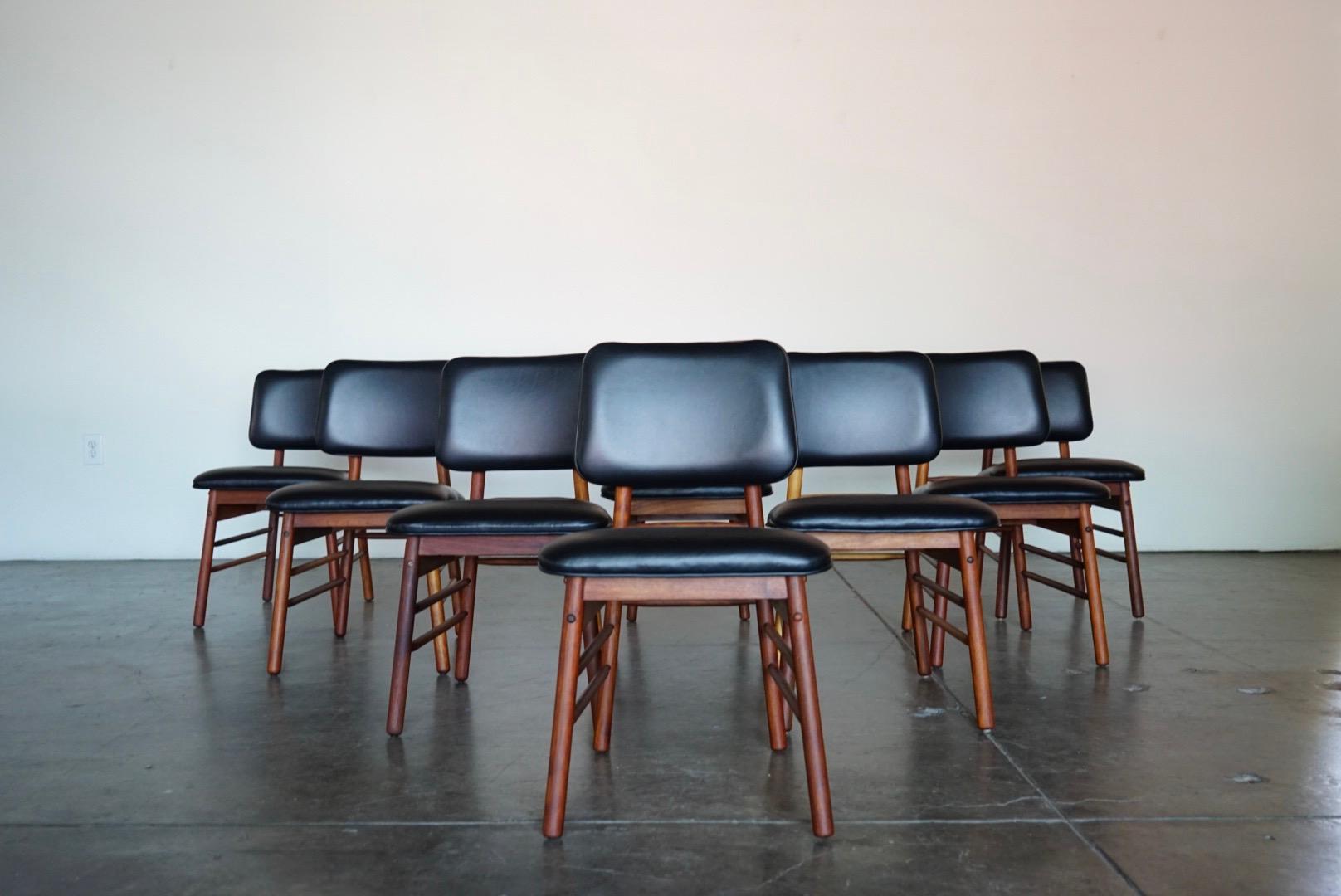 Set of Eight Leather Model 6260 Chairs by Greta Grossman for Glenn of California In Excellent Condition In Los Angeles, CA