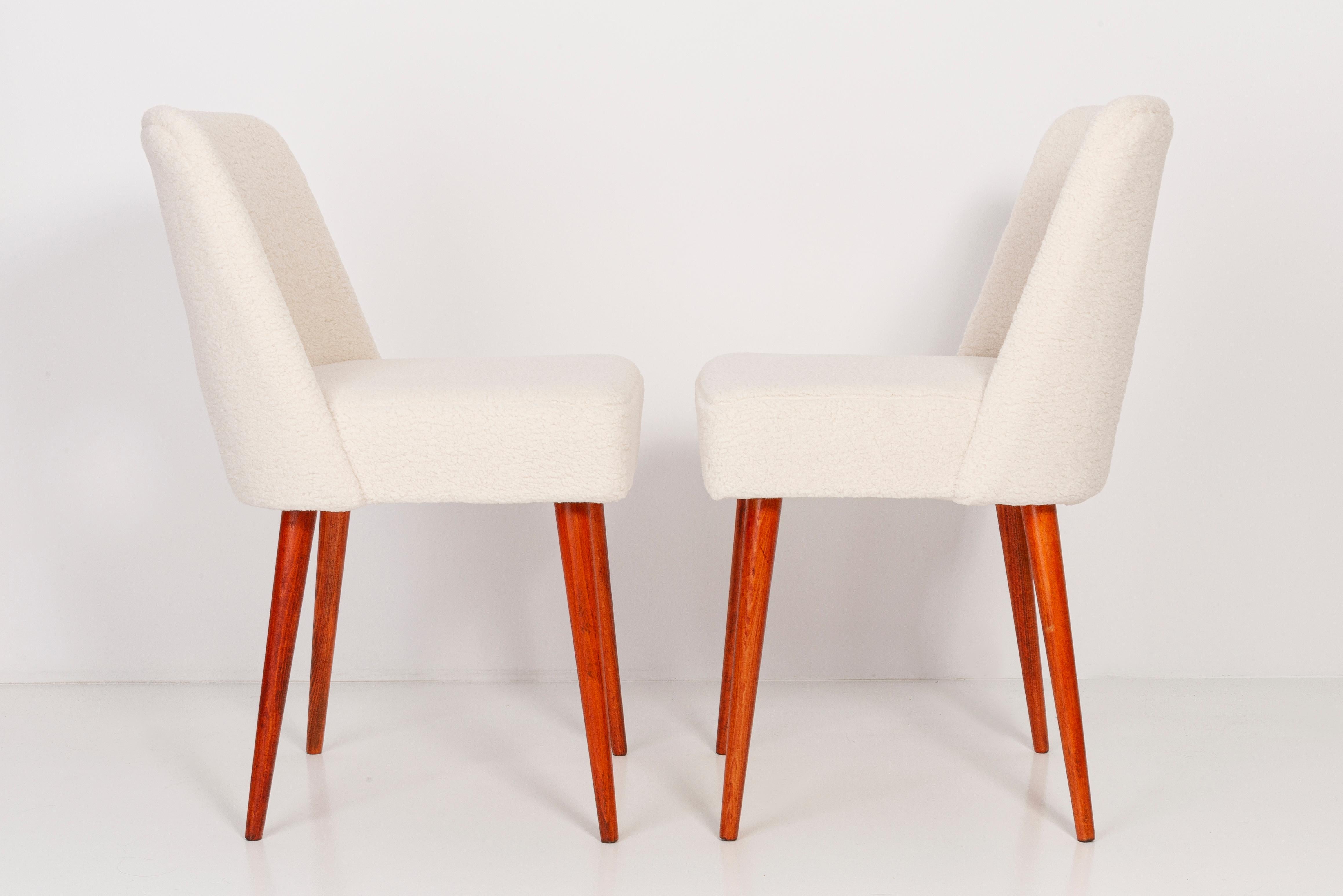 Textile Set of Eight-Light Crème Boucle 'Shell' Chairs, 1960s For Sale