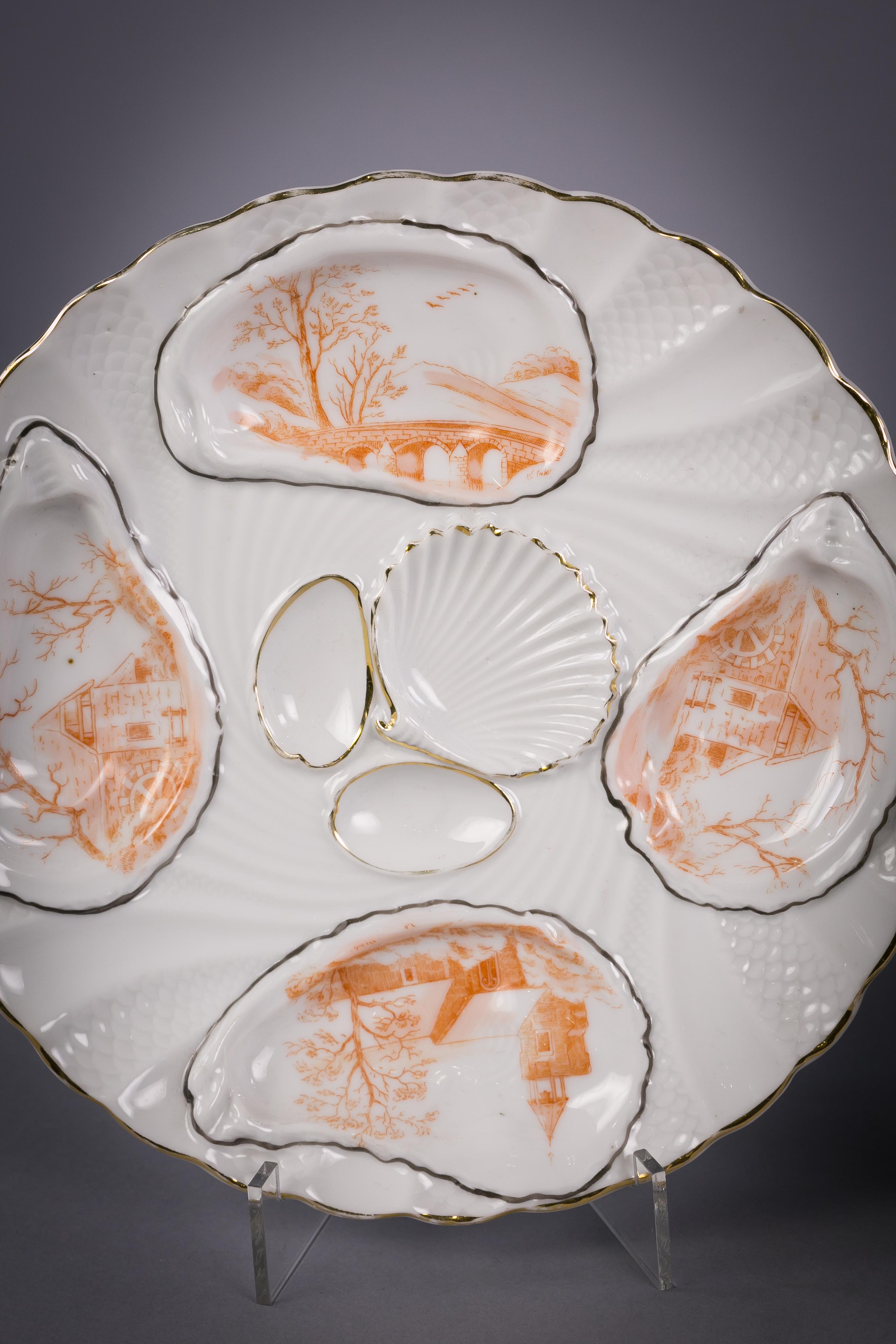20ième siècle Ensemble de huit assiettes à huîtres de Limoges, datant d'environ 1900 en vente