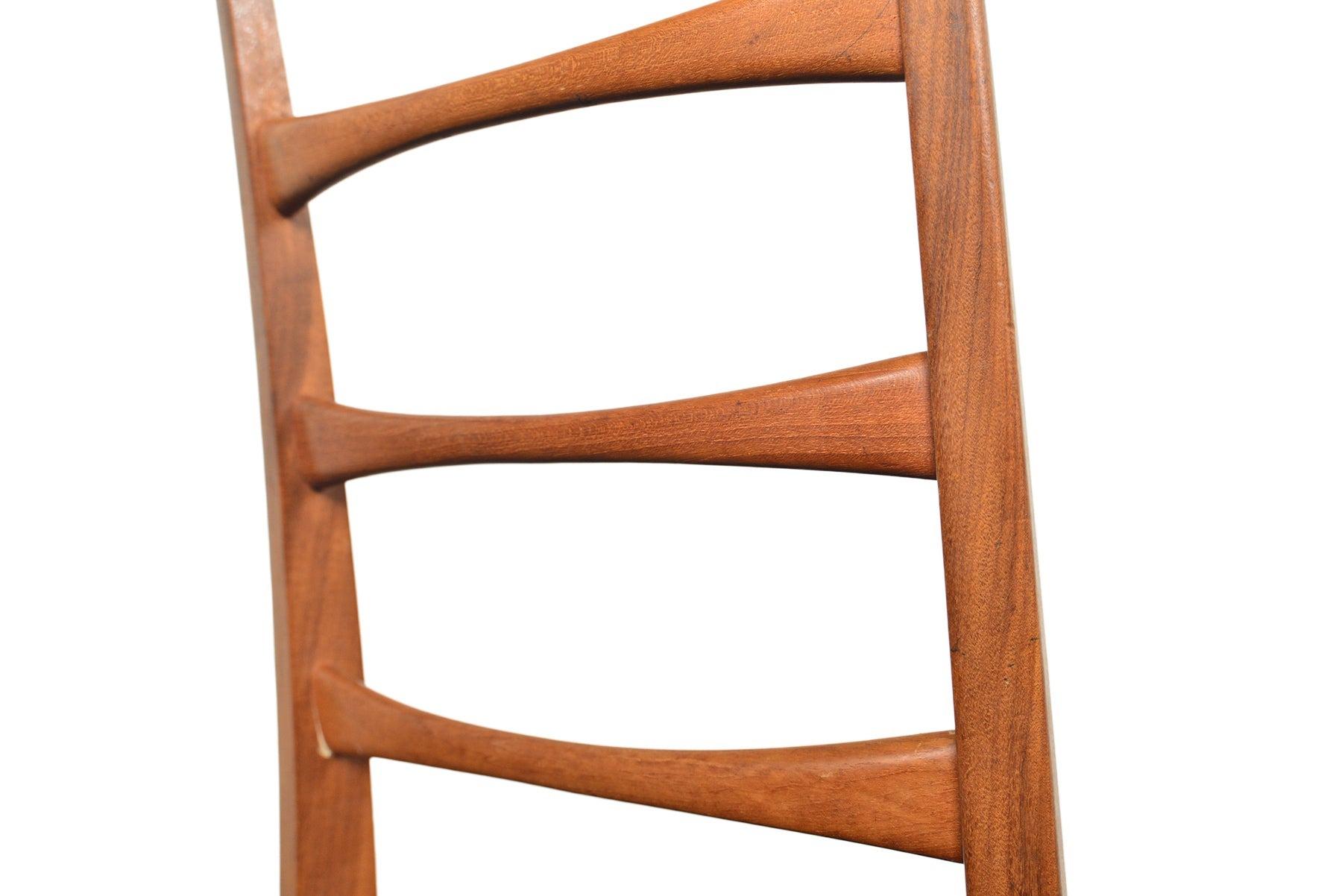 Set of Eight 'Lis' Highback Dining Chairs in Teak For Sale 5