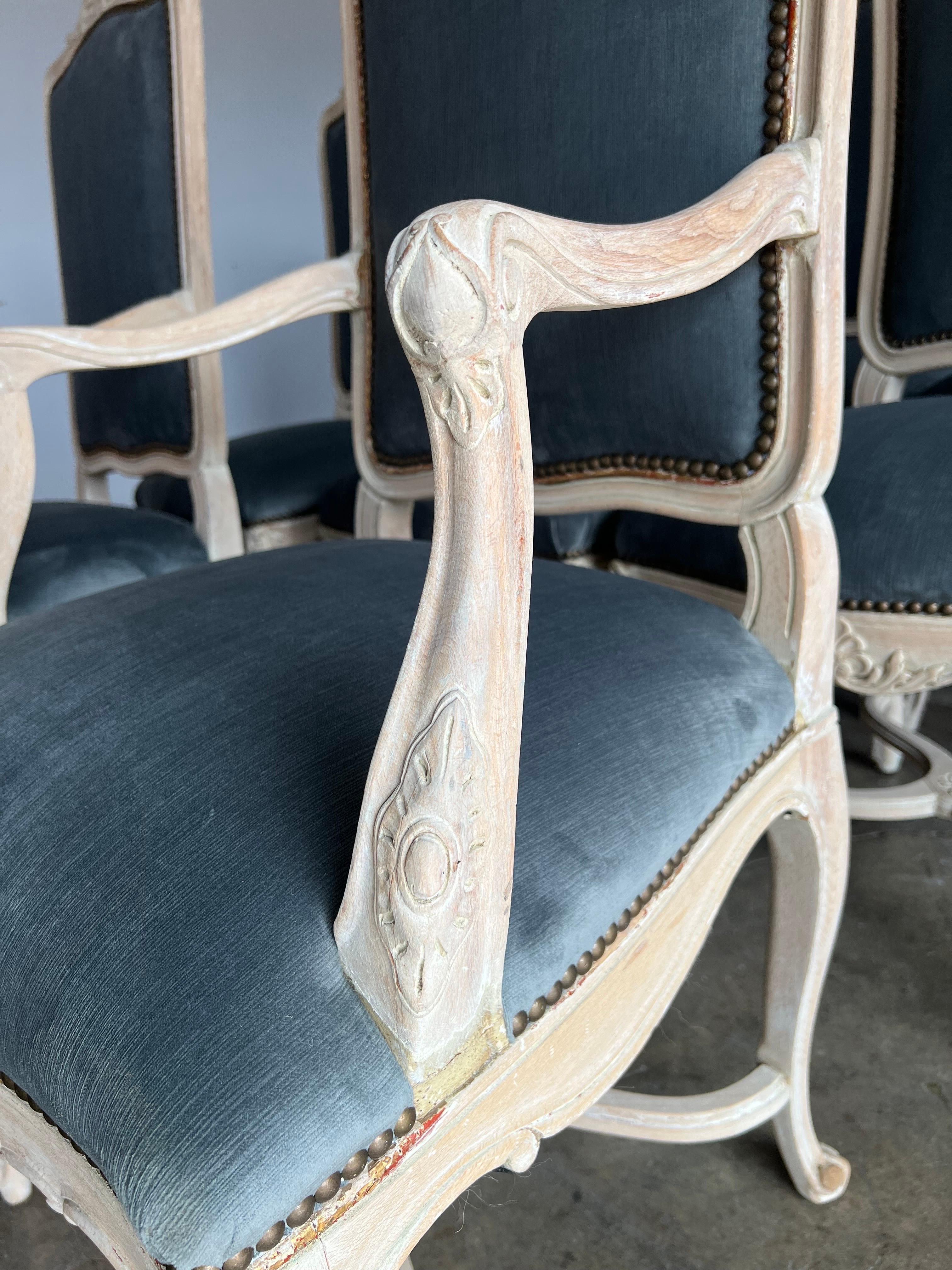 Set of Eight Louis XV Style Dining Chairs w/ Velvet Upholstery In Good Condition In Los Angeles, CA