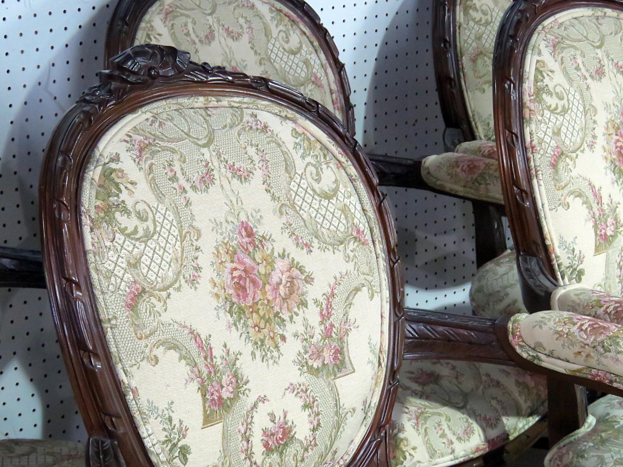Set of Eight Cameo Back Louis XVI Style Dining Chairs with Stretcher Bases In Good Condition In Swedesboro, NJ
