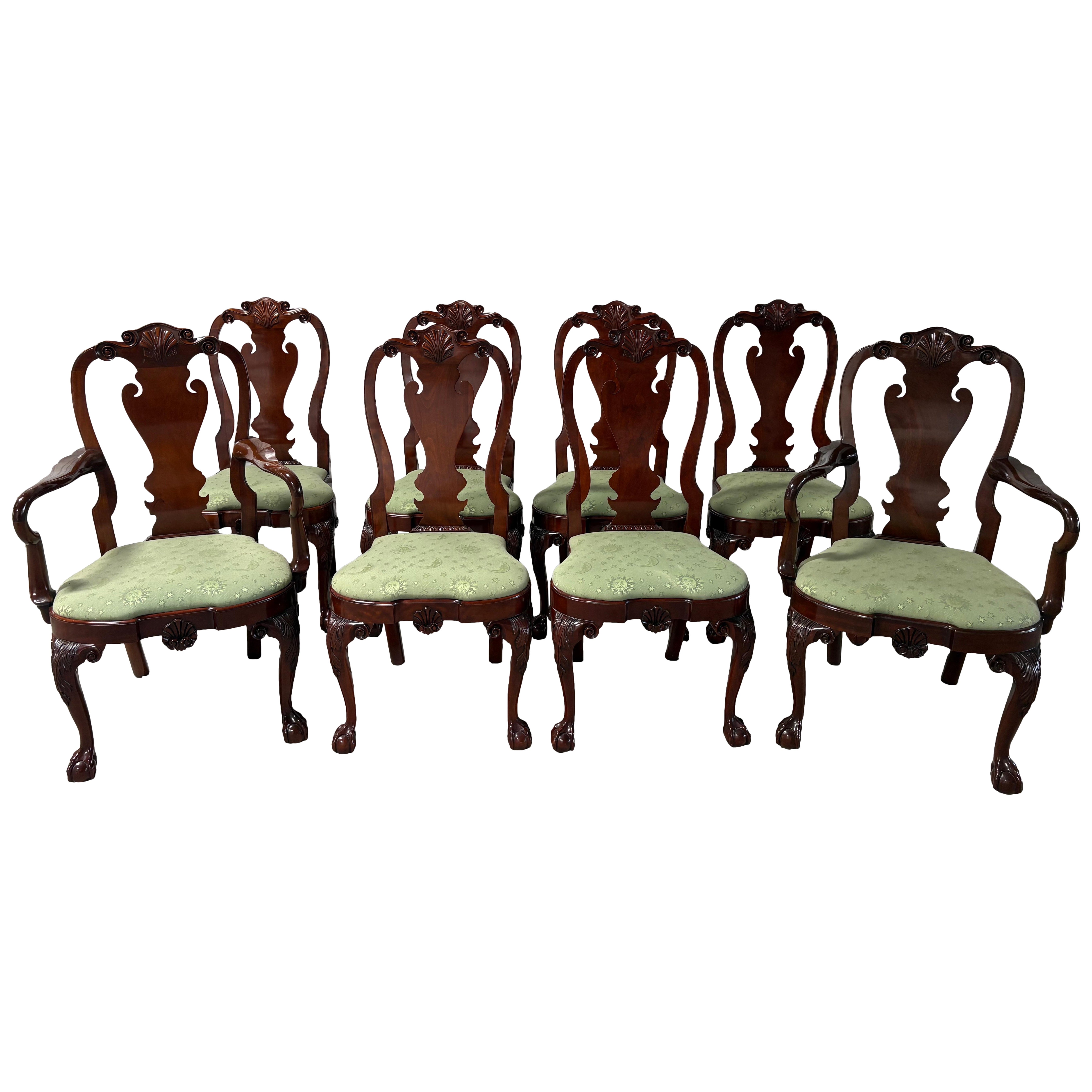 Ensemble de huit chaises de salle à manger en acajou par Kindel, 20e siècle