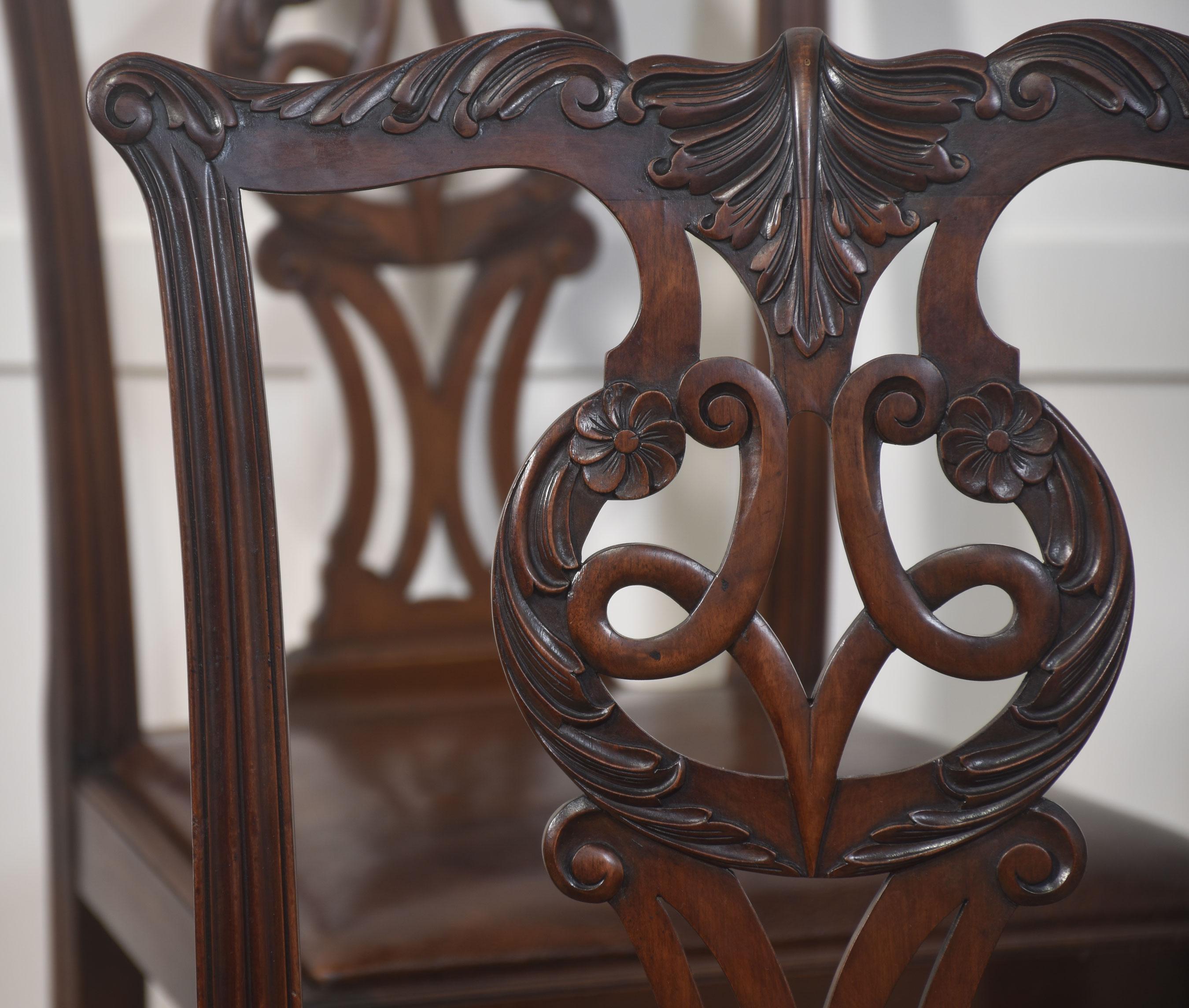 Set di otto sedie da pranzo in mogano in stile Chippendale in vendita 6