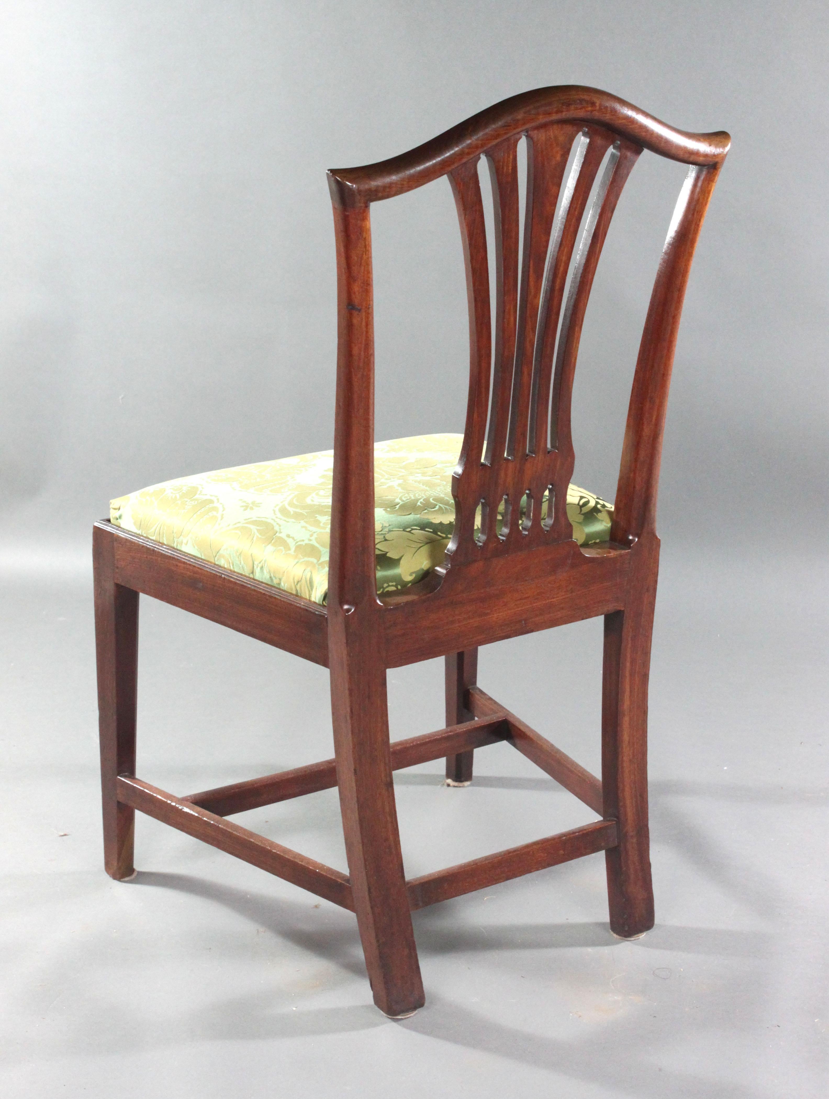 English Set of Eight Mahogany Georgian Dining Chairs  For Sale