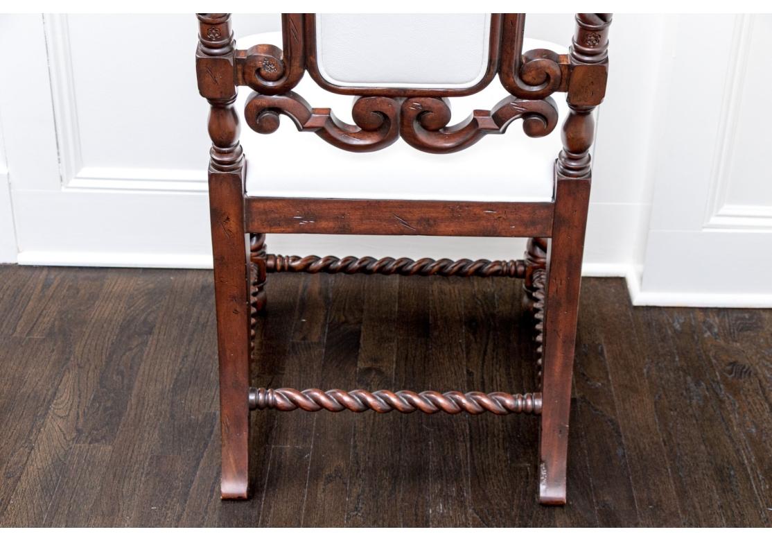 Ensemble de huit chaises de salle à manger de style jacobéen Maitland Smith en vente 4