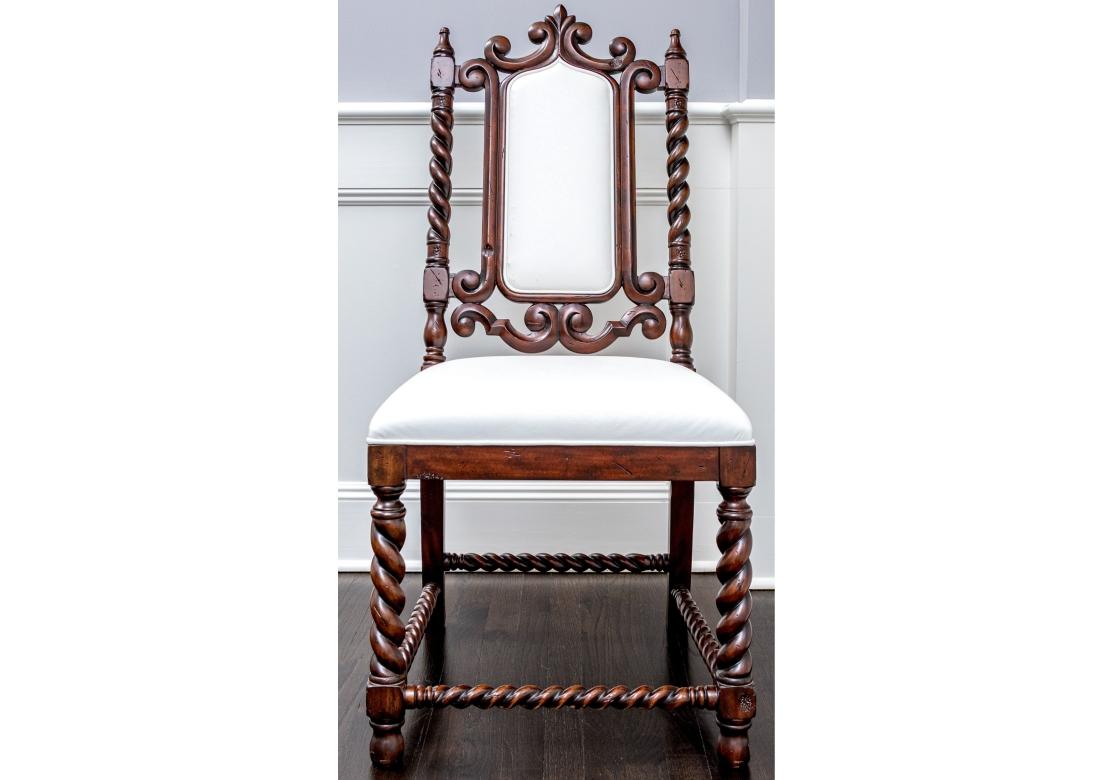 Ensemble de huit chaises de salle à manger de style jacobéen Maitland Smith en vente 7