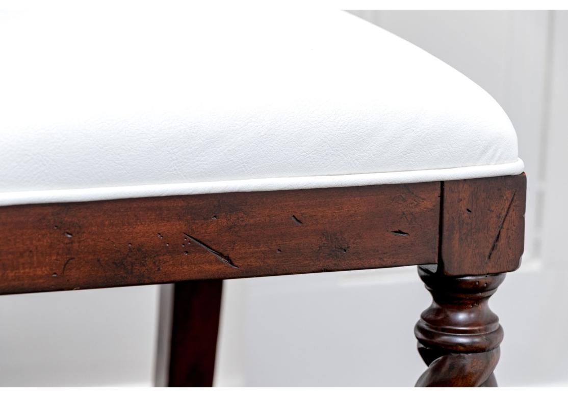 Jacobéen Ensemble de huit chaises de salle à manger de style jacobéen Maitland Smith en vente