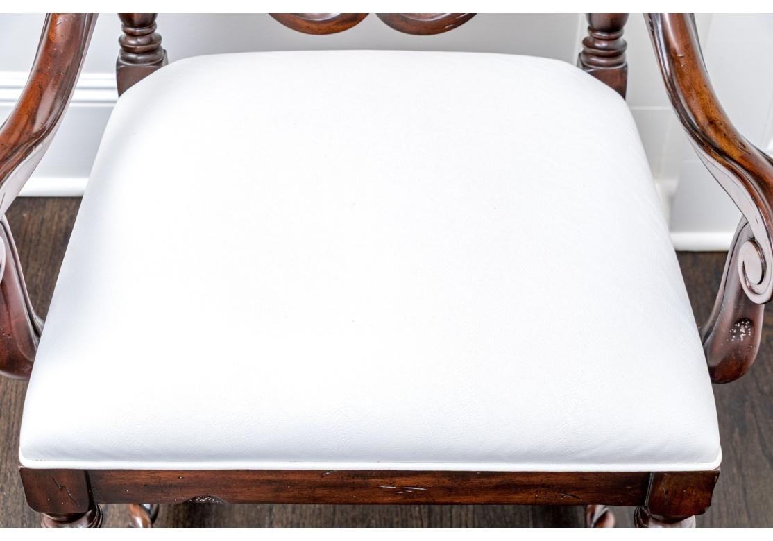 Ensemble de huit chaises de salle à manger de style jacobéen Maitland Smith en vente 3