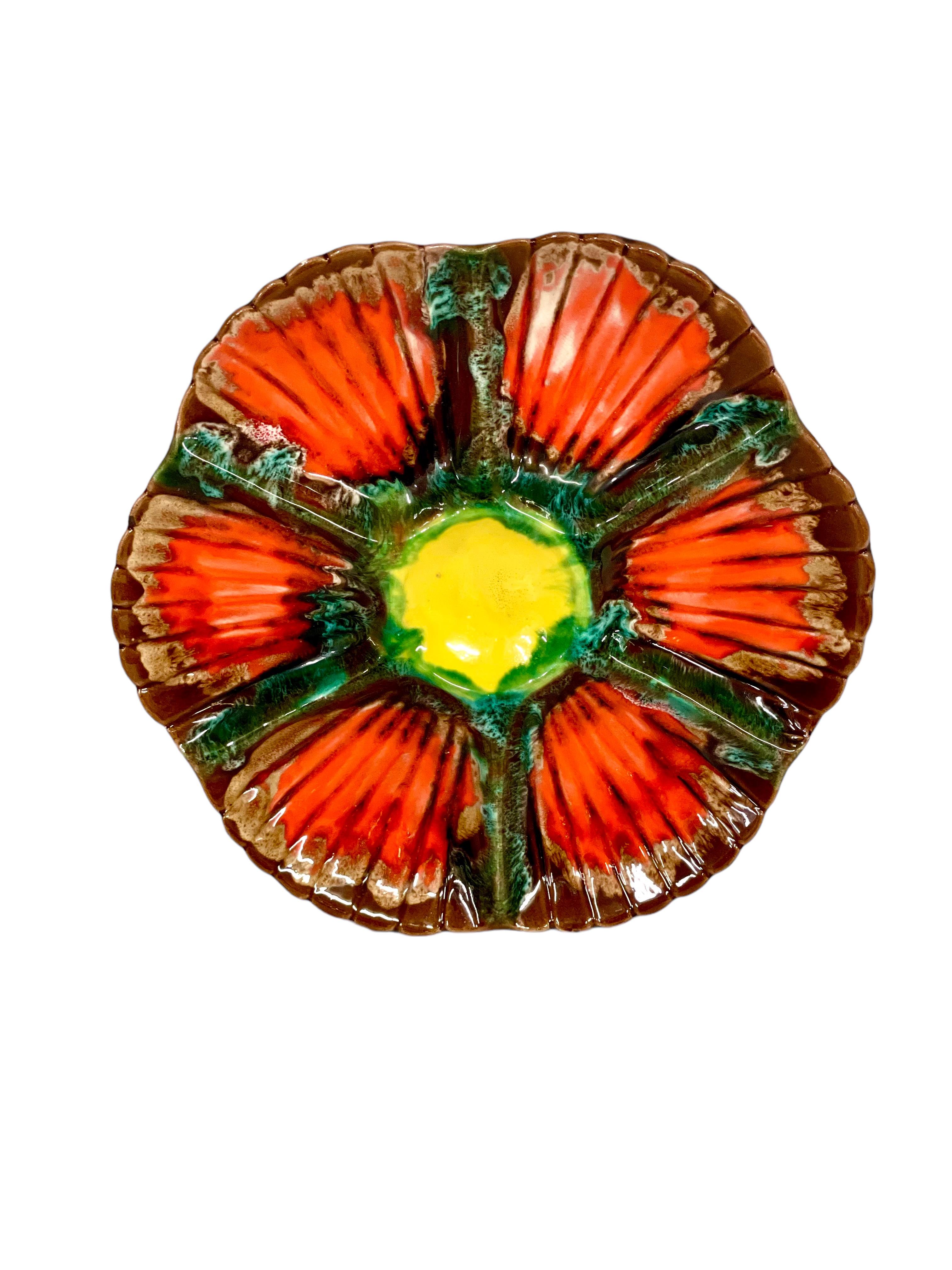  19th Century Set of Eight Majolica Oyster Plates and Serving Platter For Sale 1
