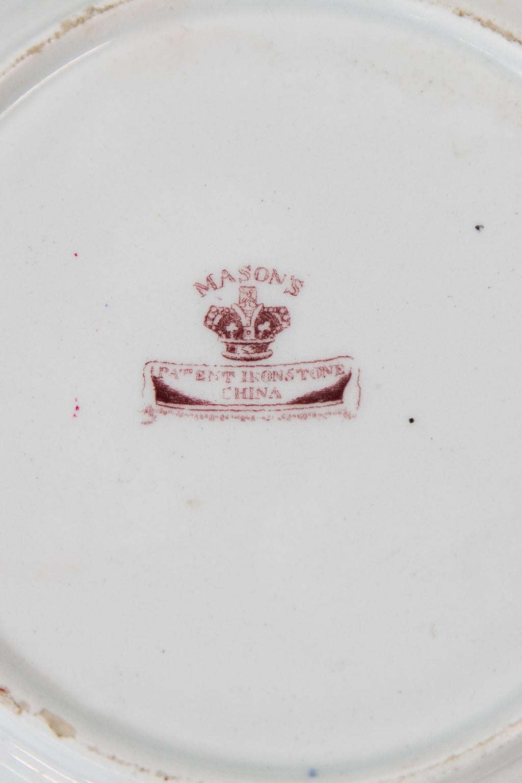 Ensemble de huit assiettes à soupe Mason's Ironstone en vente 4