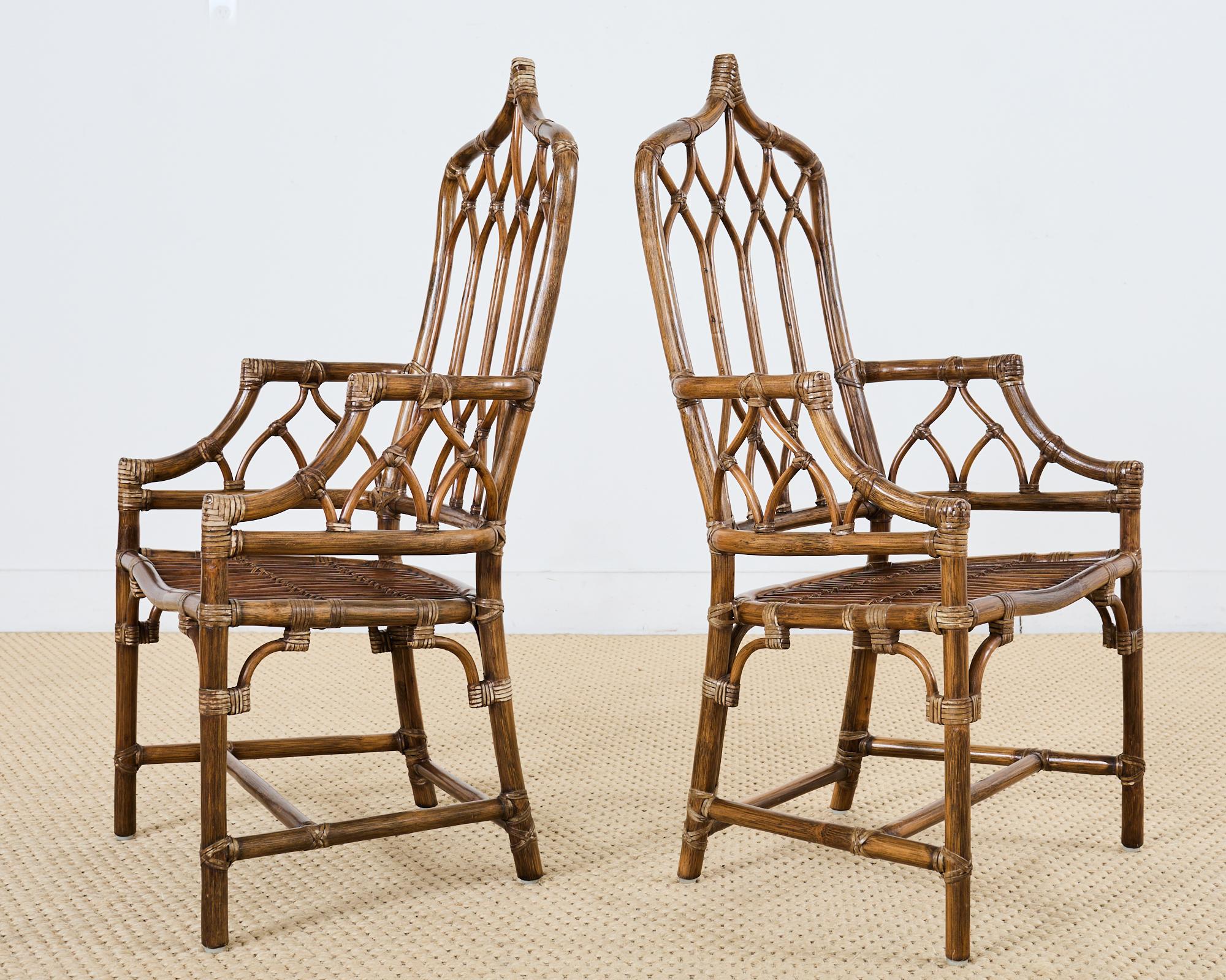 Set di otto sedie da pranzo McGuire con schienale alto in rattan a cattedrale in vendita 2