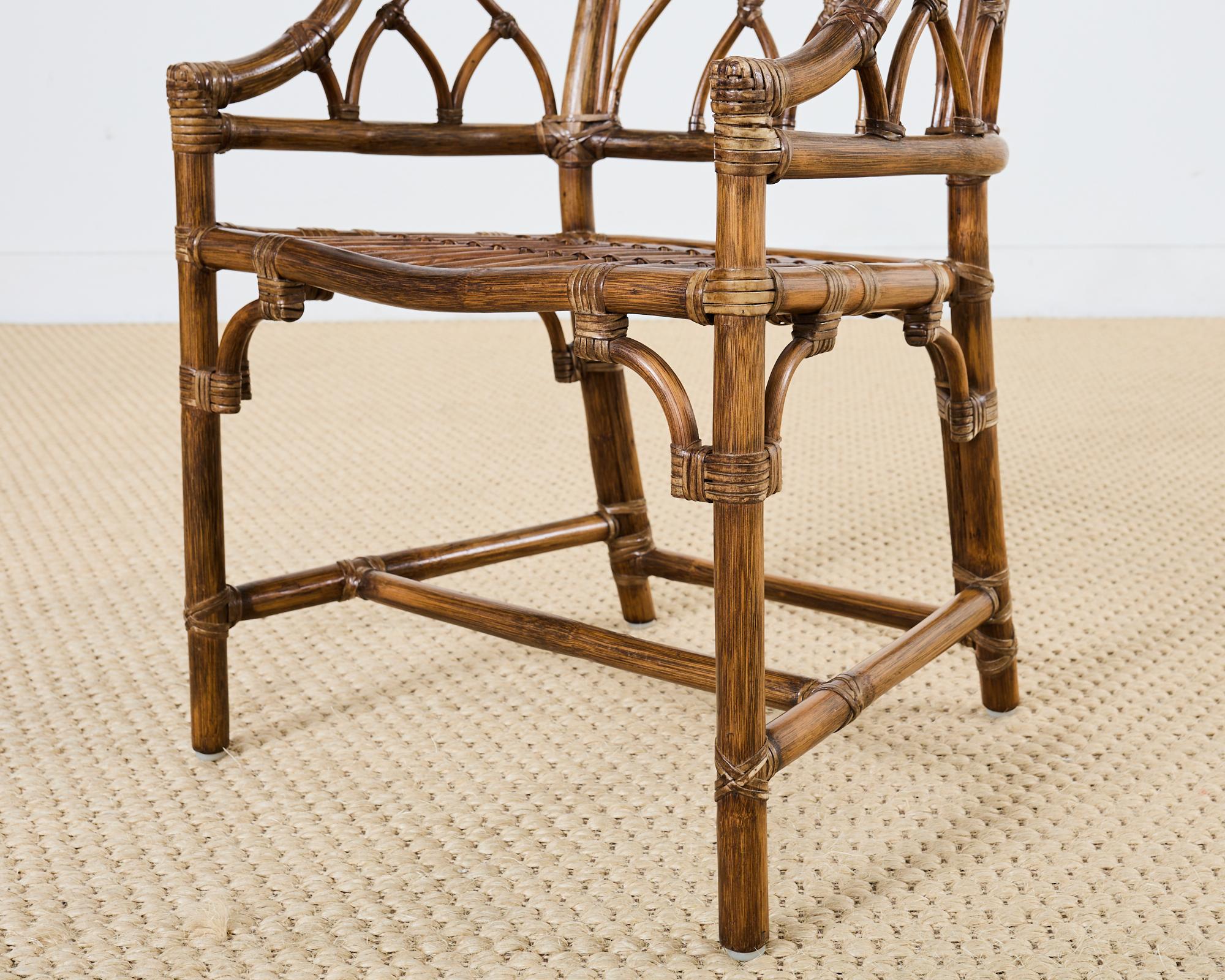 Set di otto sedie da pranzo McGuire con schienale alto in rattan a cattedrale in vendita 7