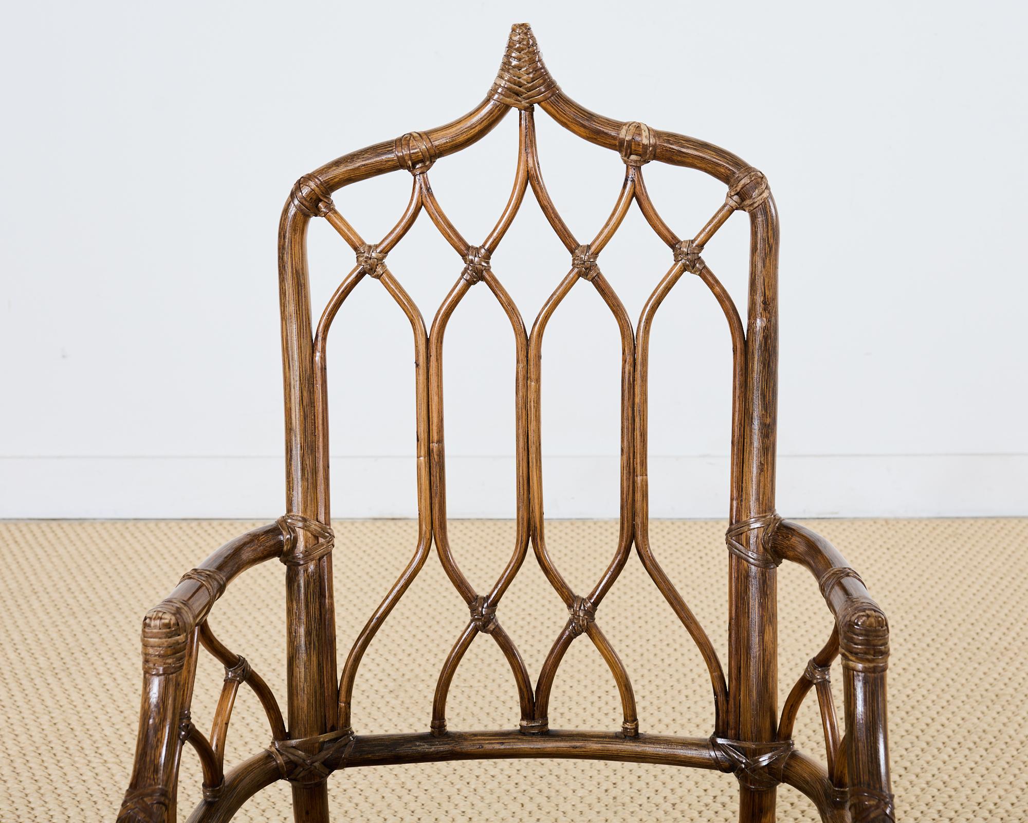 Set di otto sedie da pranzo McGuire con schienale alto in rattan a cattedrale in vendita 8