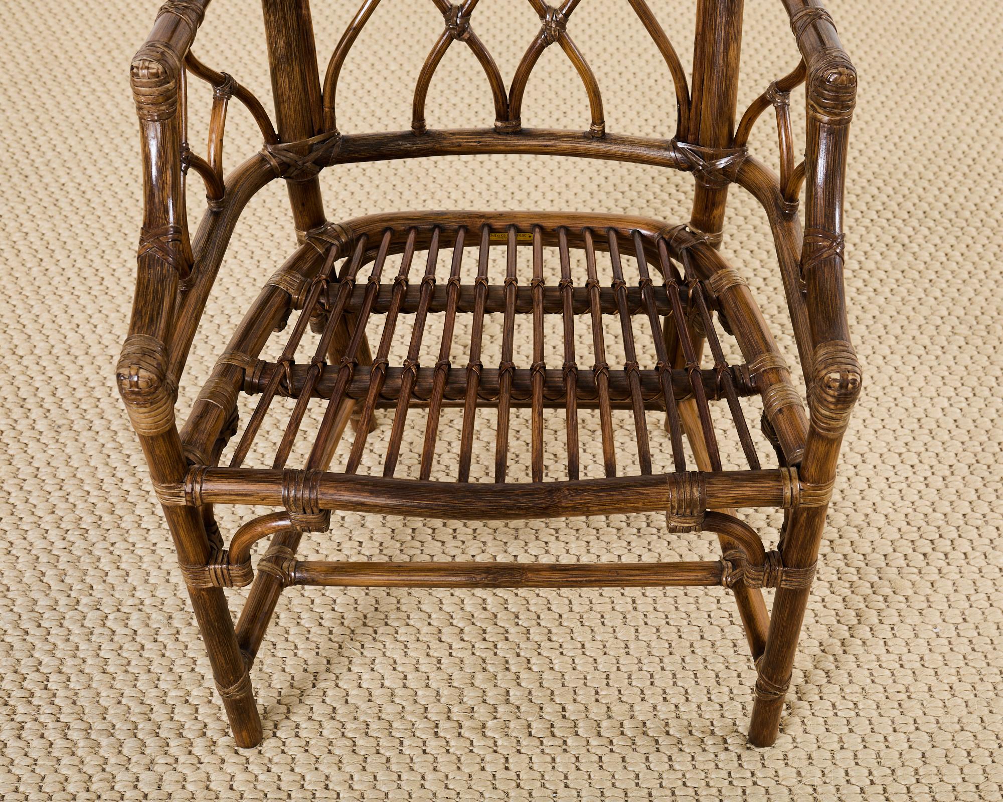 Set di otto sedie da pranzo McGuire con schienale alto in rattan a cattedrale in vendita 9