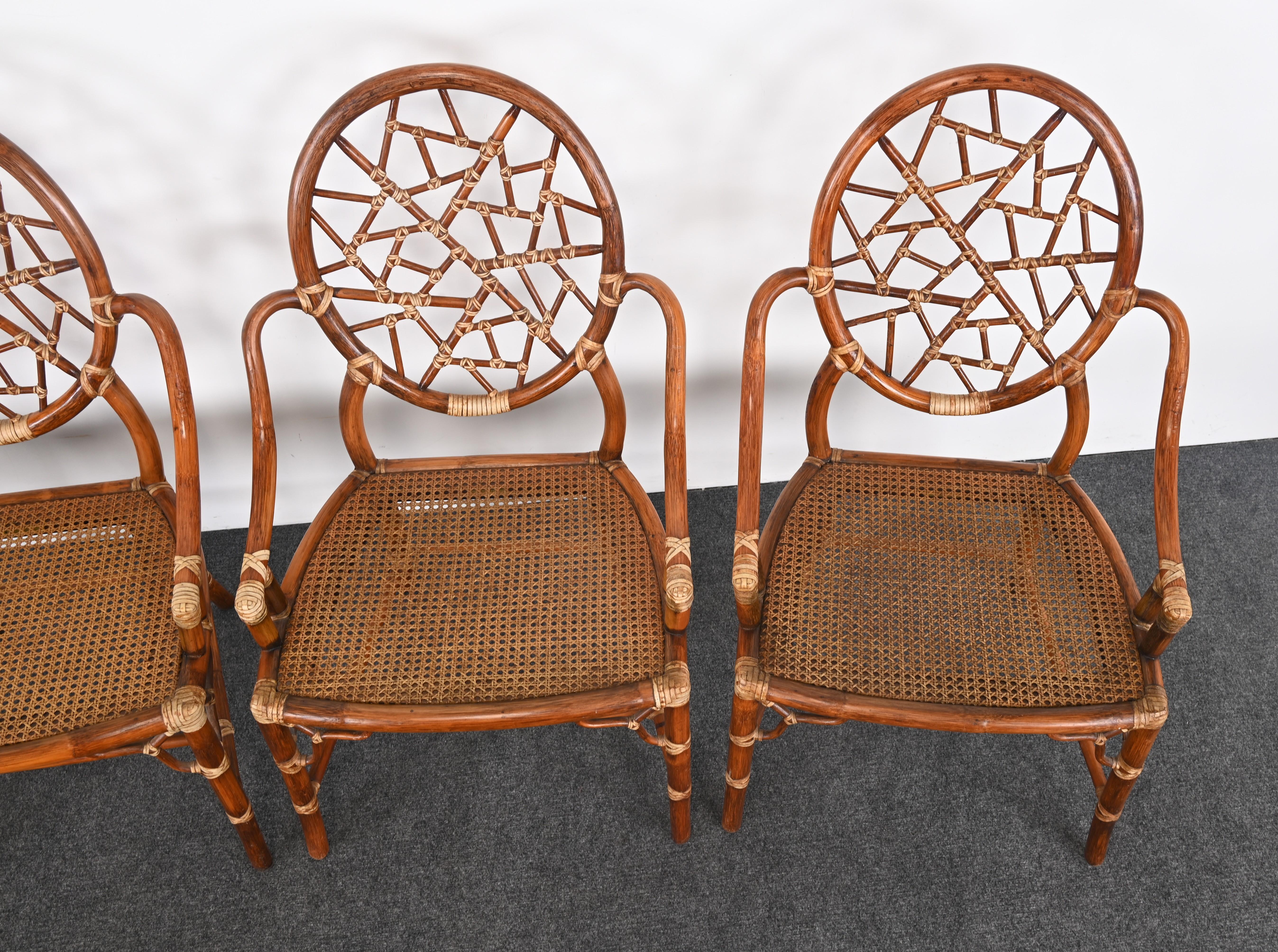 Set di otto sedie da pranzo in rattan 