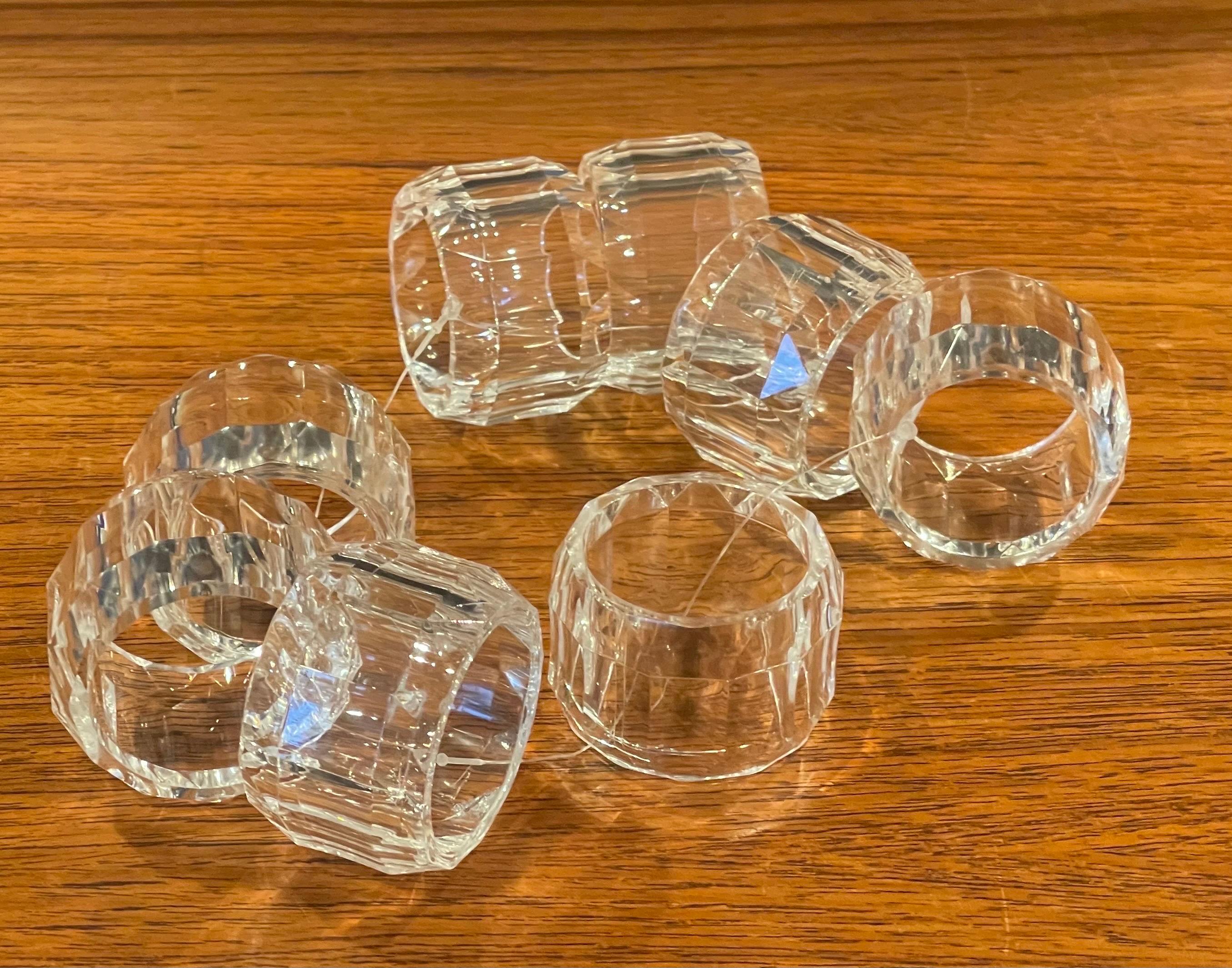 Mid-Century Modern Set of Eight MCM Lucite Napkin Rings For Sale