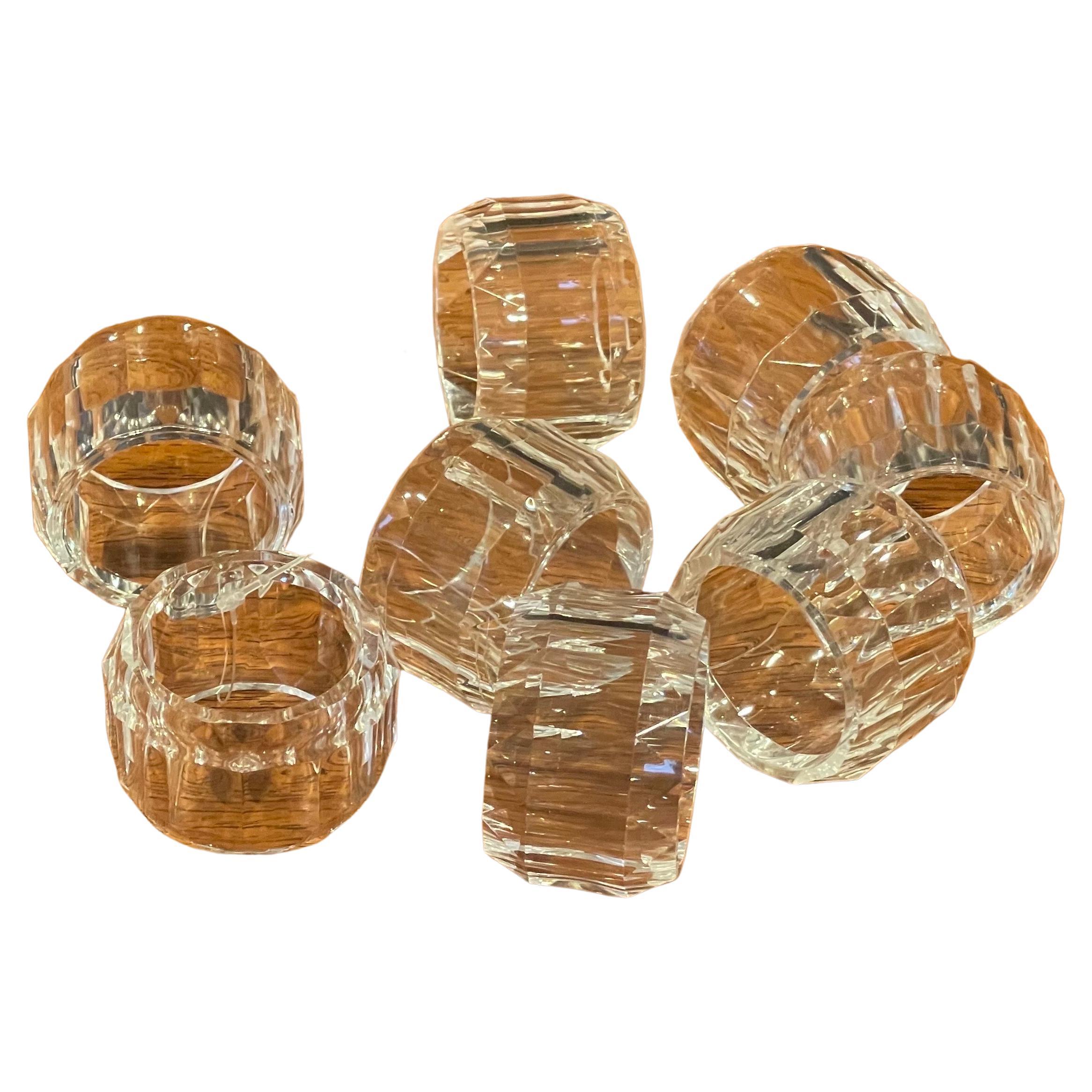 Set of Eight MCM Lucite Napkin Rings For Sale
