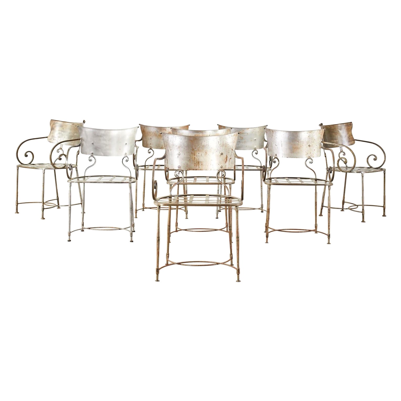 Ensemble de huit fauteuils de salle à manger de jardin en métal par Arhaus