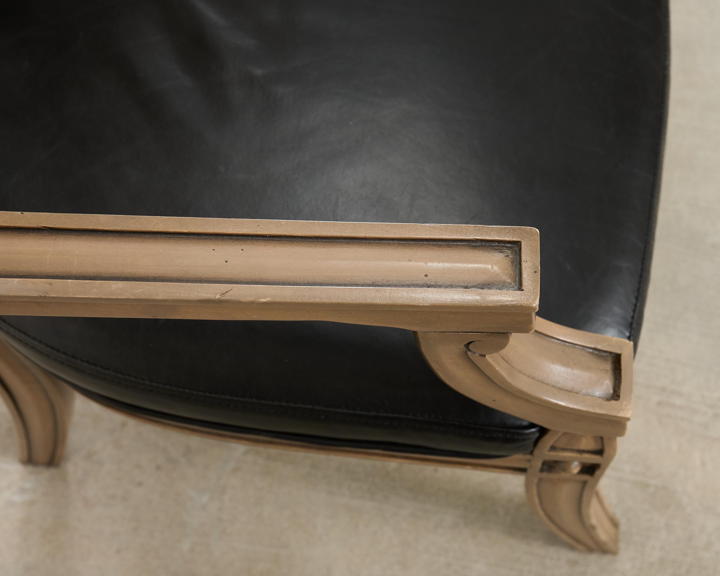 Satz von acht Michael Taylor Style Klismos Dining Armchairs im Zustand „Gut“ im Angebot in Rio Vista, CA