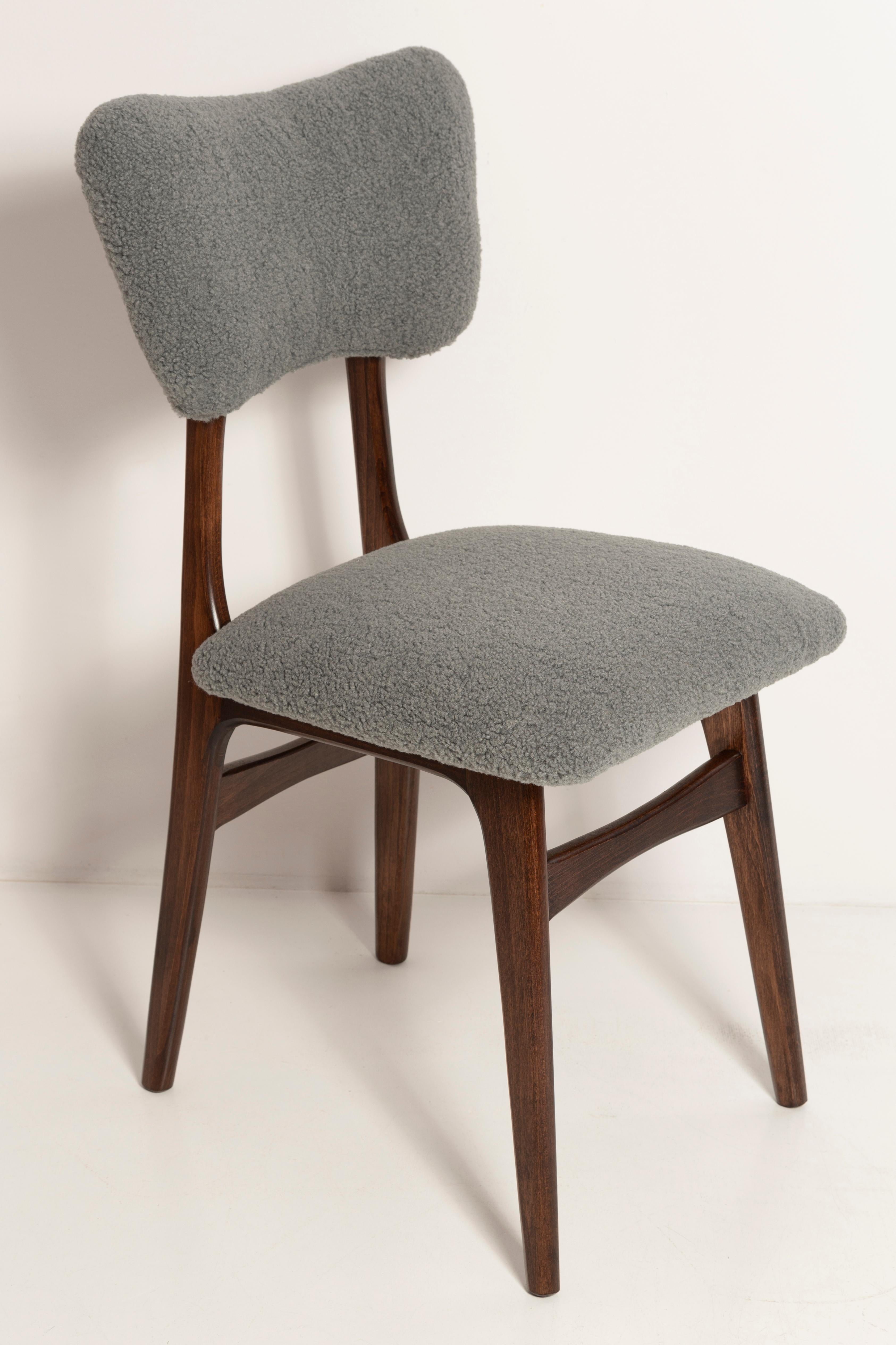Set of Eight Mid Century Butterfly Dining Chairs, Gray Boucle, Europe, 1960s For Sale 1