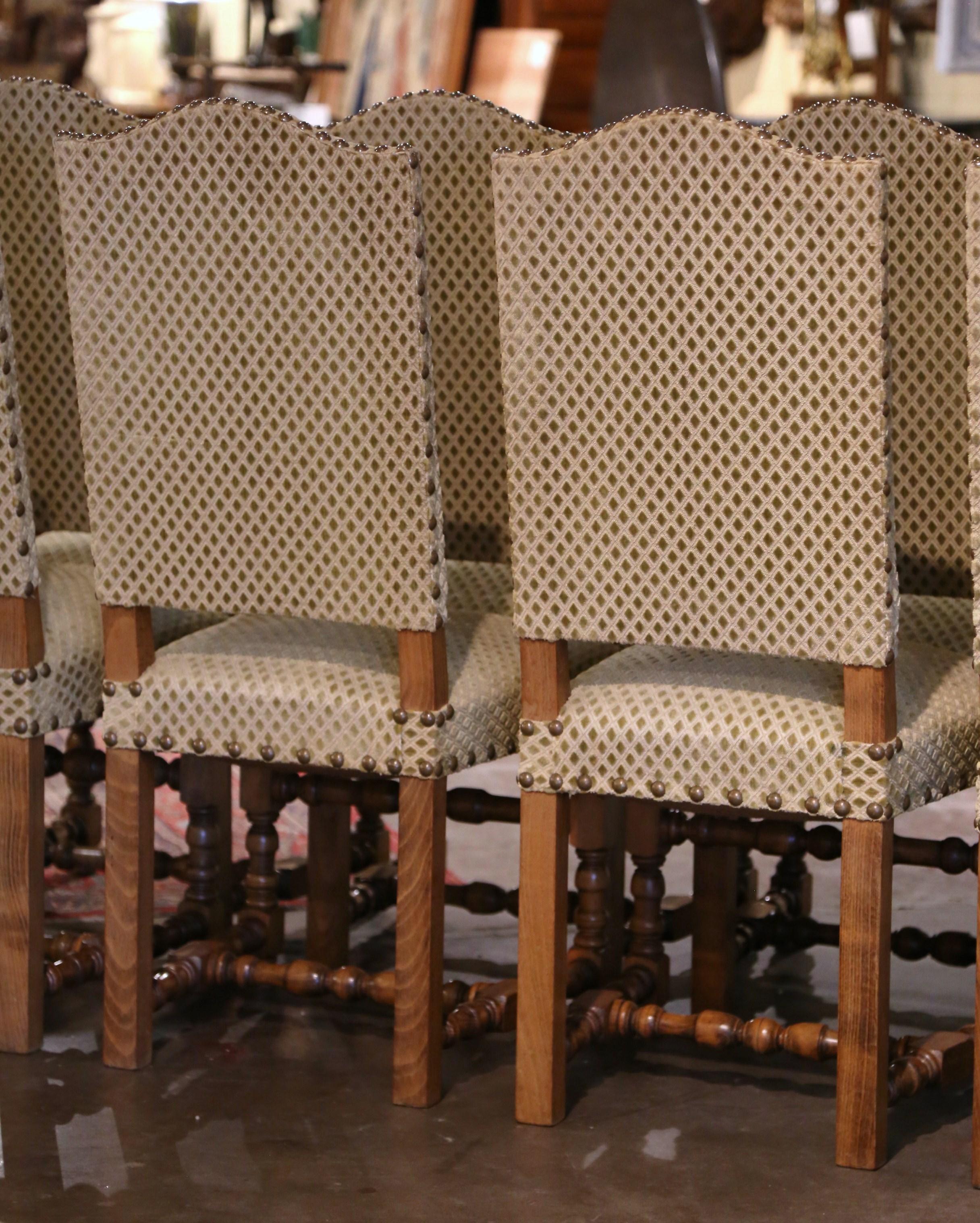 Set of Eight Midcentury French Louis XIII Carved Oak Turned Legs Side Chairs 5