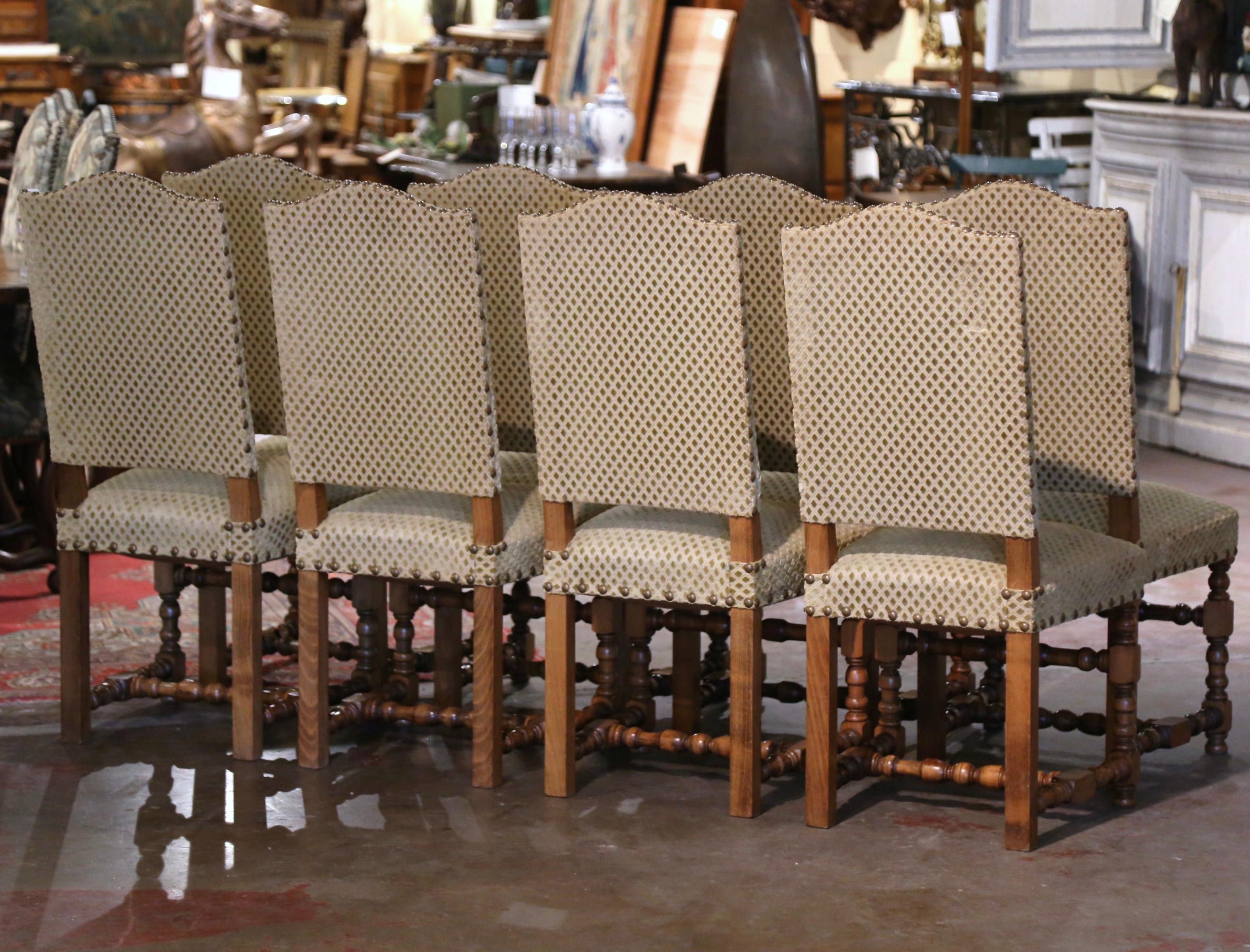 Set of Eight Midcentury French Louis XIII Carved Oak Turned Legs Side Chairs 4