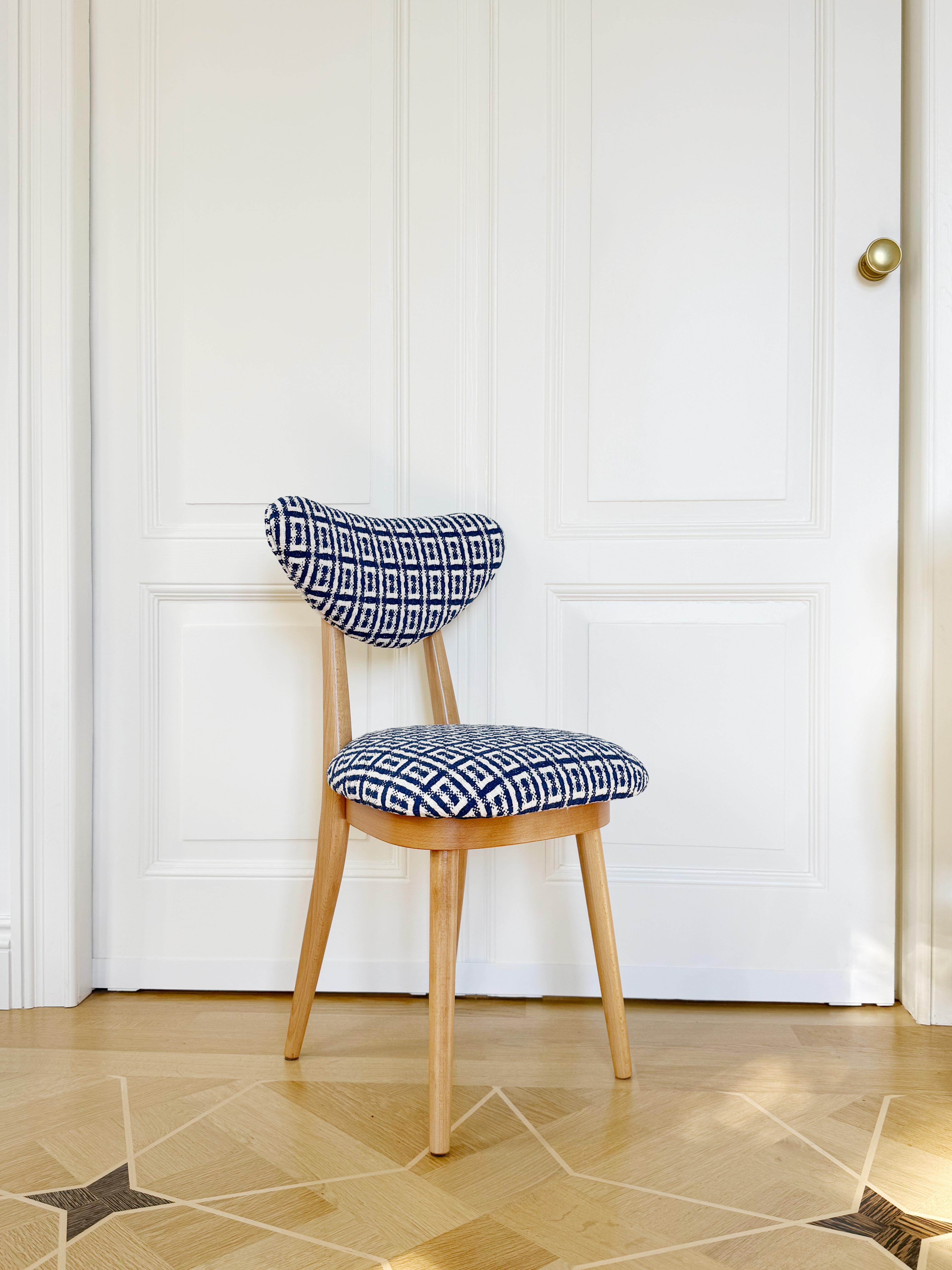 Velluto Set di otto sedie a cuore di metà secolo in Hsh Jacquard di Dedar, Europa, anni '60 in vendita