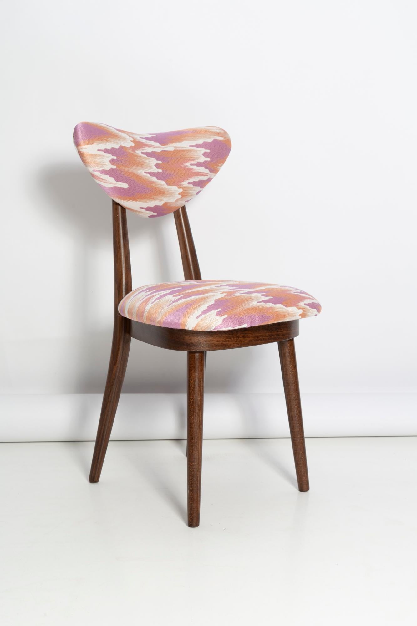 Mid-Century Modern Ensemble de huit chaises à cœur du milieu du siècle, jacquard rose fandango, Europe, années 1960 en vente