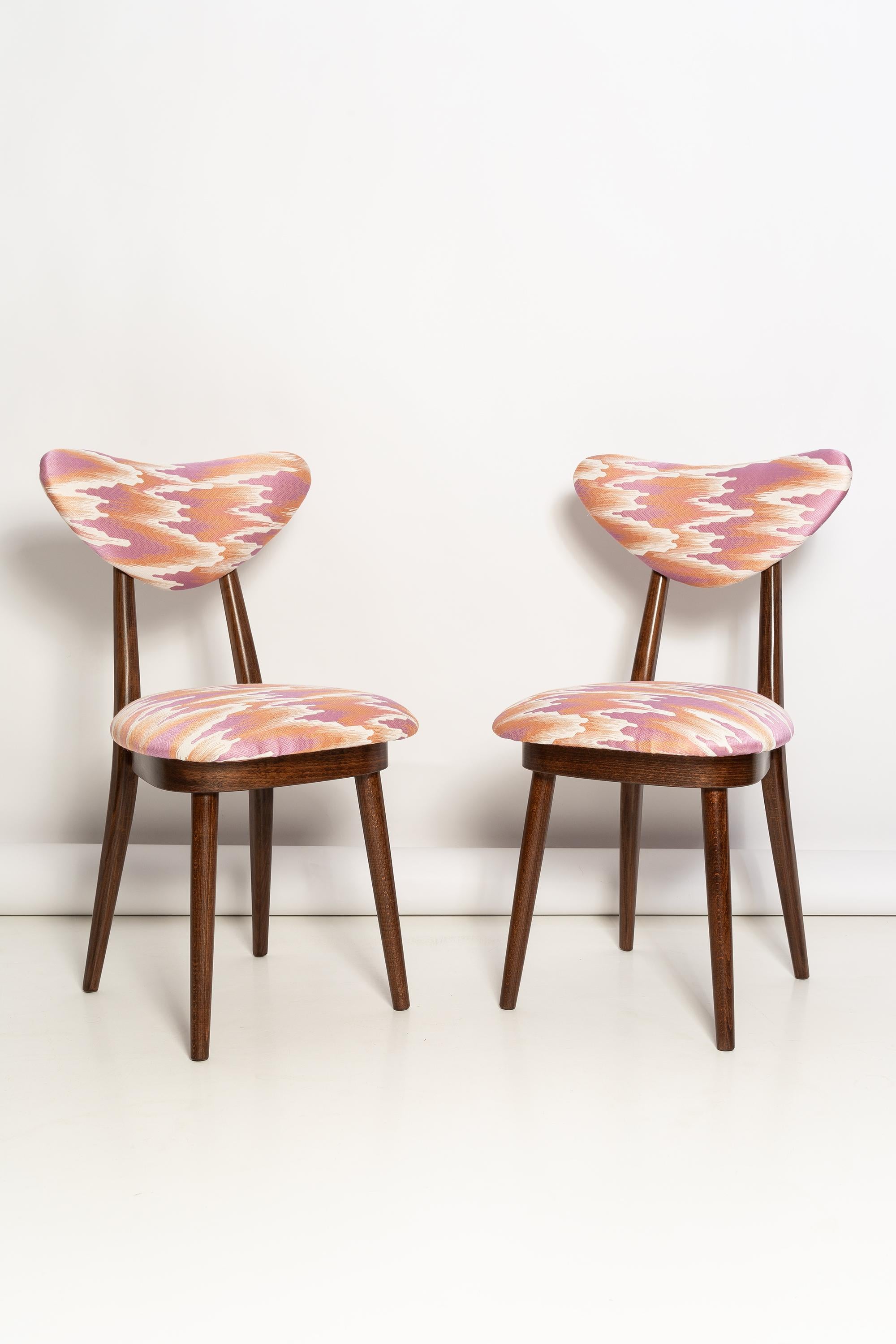 Ensemble de huit chaises à cœur du milieu du siècle, jacquard rose fandango, Europe, années 1960 en vente 1