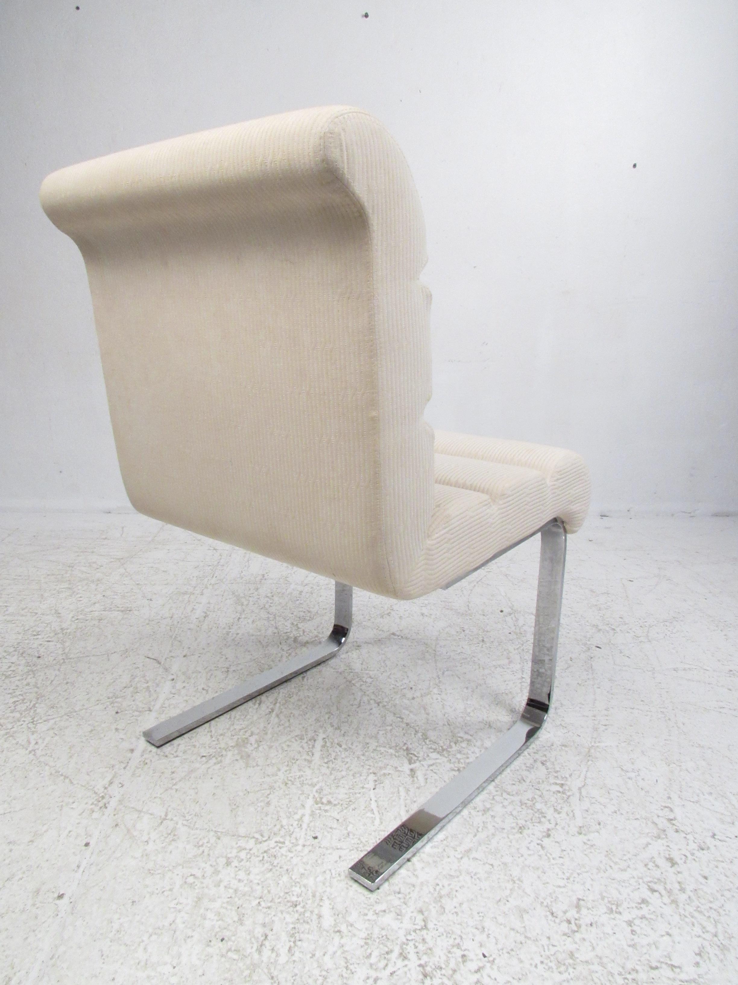 Set of Eight Midcentury Laguna Cantilever Dining Chairs by Mariani for Pace (Italienisch)