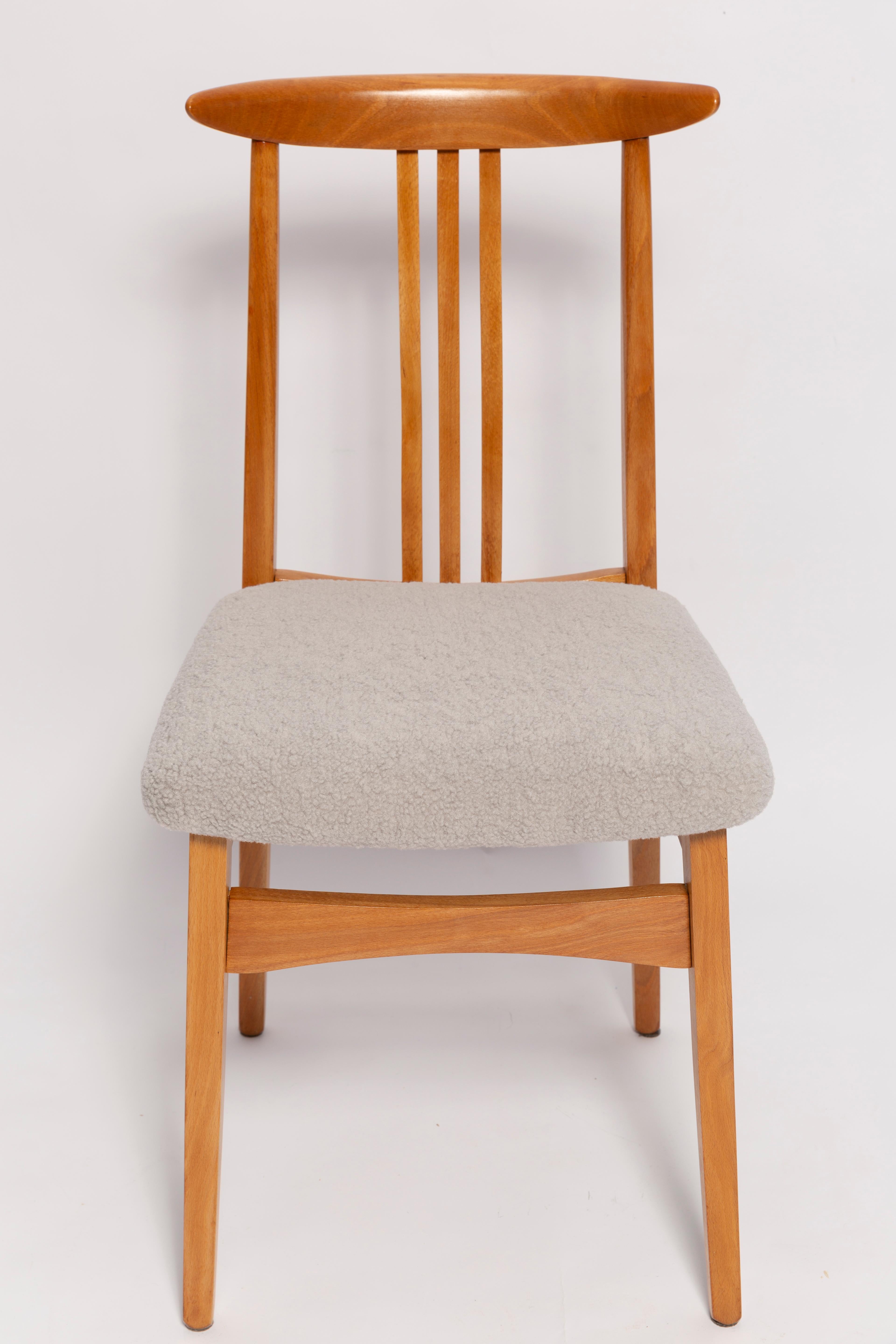 Mid-Century Modern Set of Eight Mid-Century Linen Boucle Chairs, by M. Zielinski, Europe, 1960s For Sale